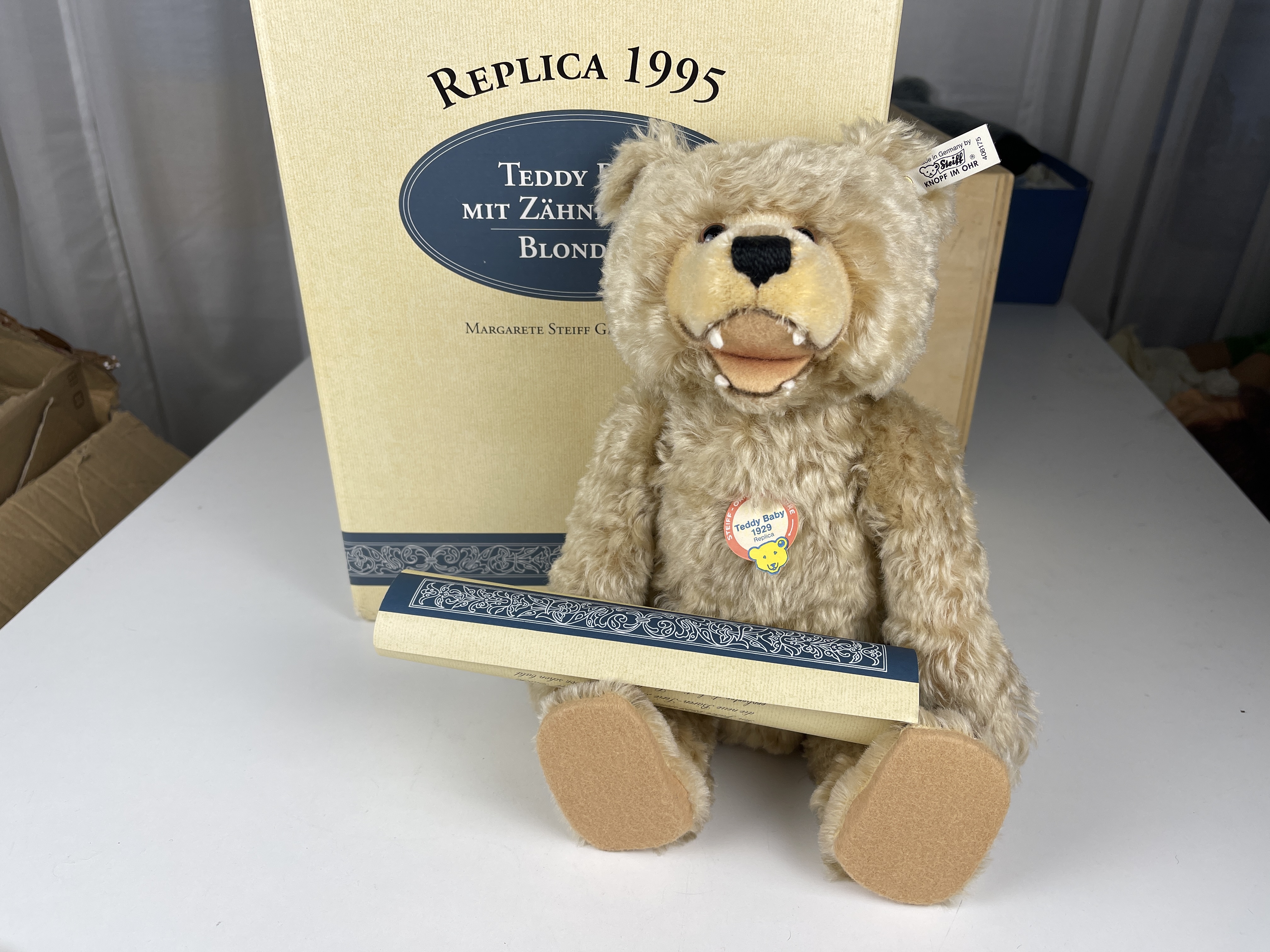 Steiff Tier 408175 Teddy Baby mit Zähnen 35 cm. Mit Ovp. Top Zustand  