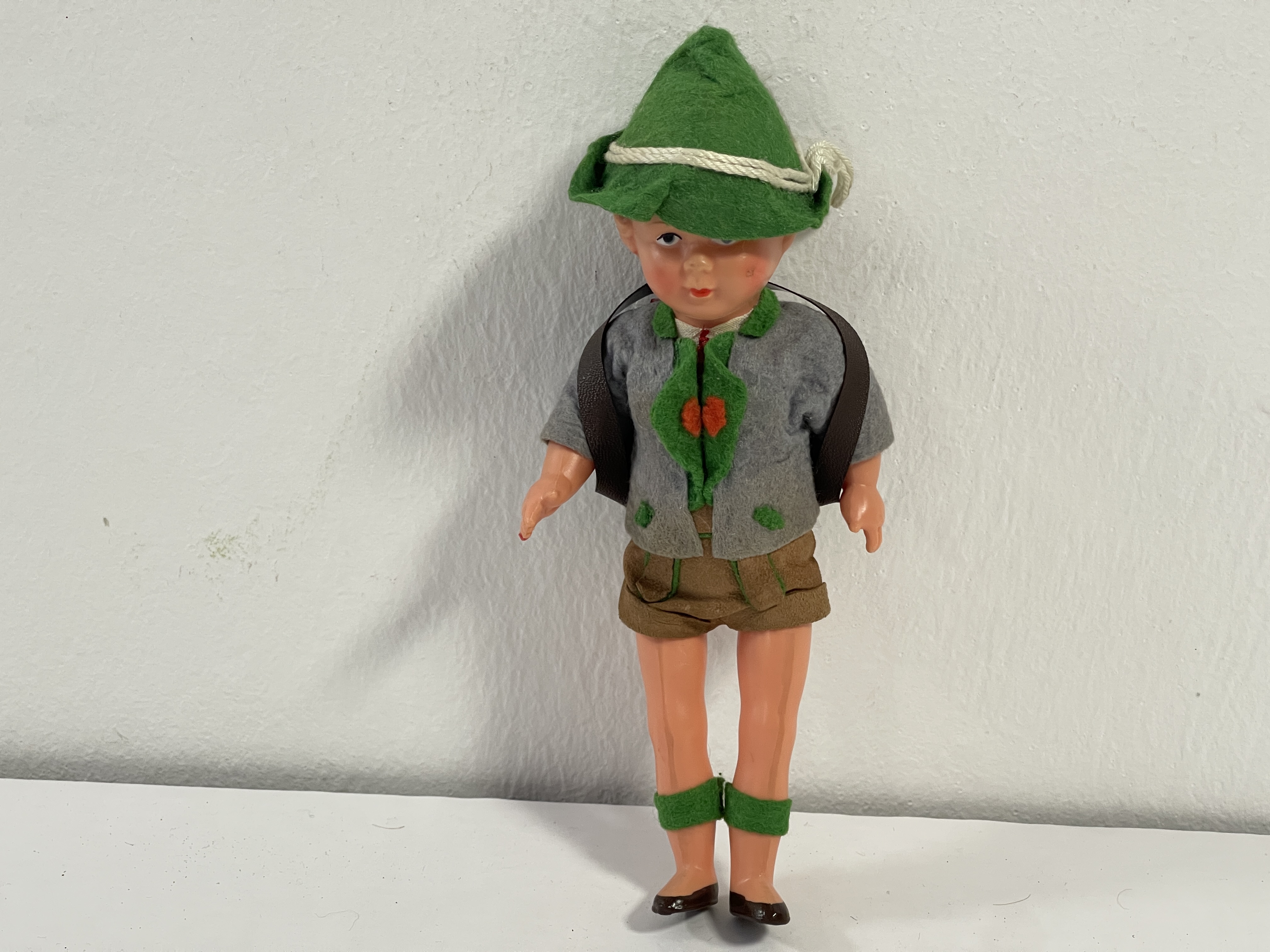 Künstler  Zelluloid Puppe 19 cm Zustand siehe Fotos   
