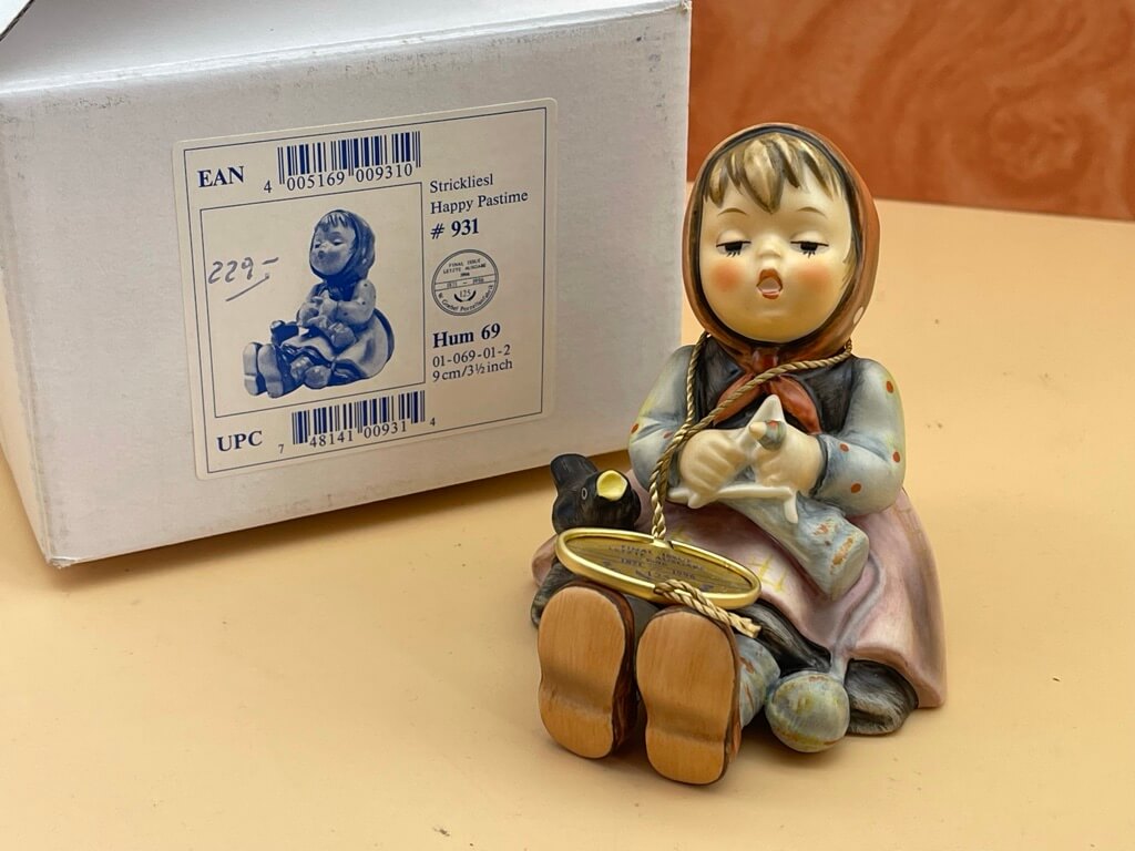 Hummel Figur 69 Strickliesl 9 cm. 1 Wahl. Mit Ovp. Top Zustand.