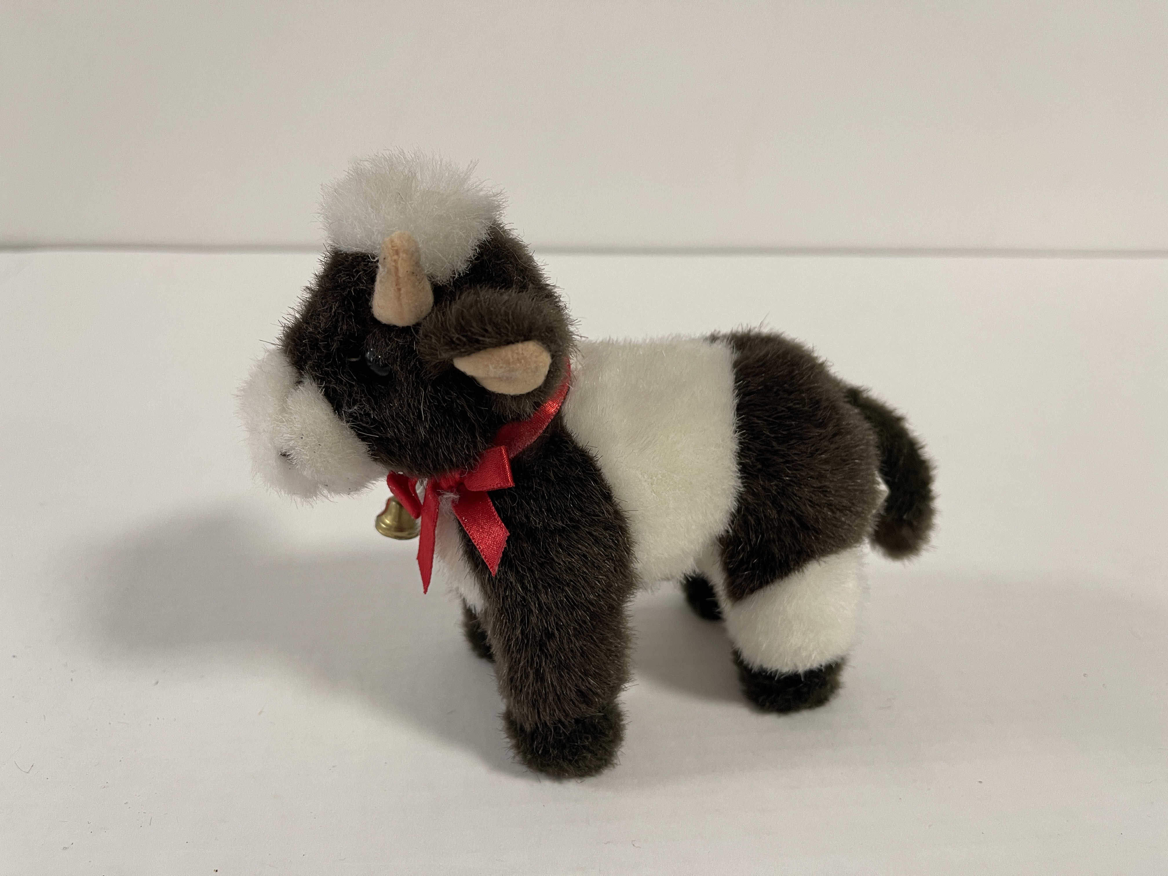 Künstler Stofftier Kuh 16 x 13  cm. - Top Zustand.  