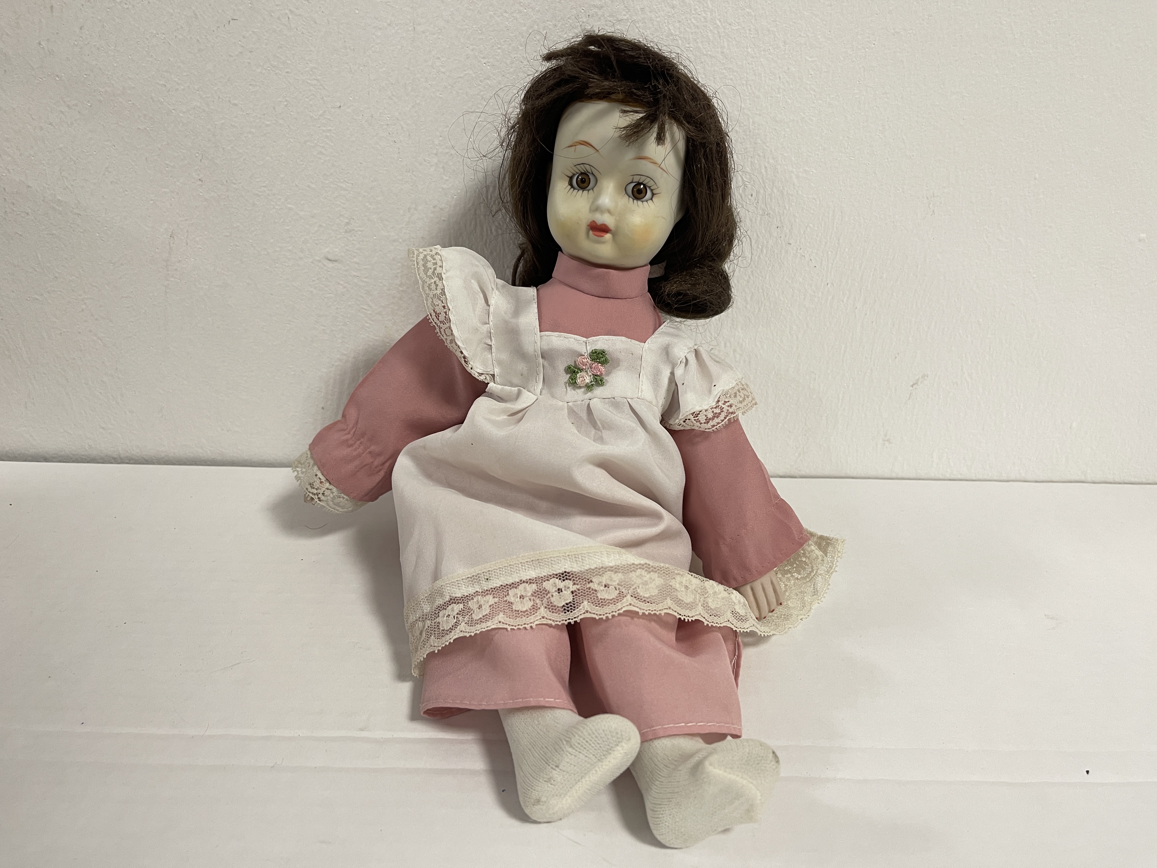 Künstler Porzellan Puppe 31 cm. Zustand  siehe Fotos   