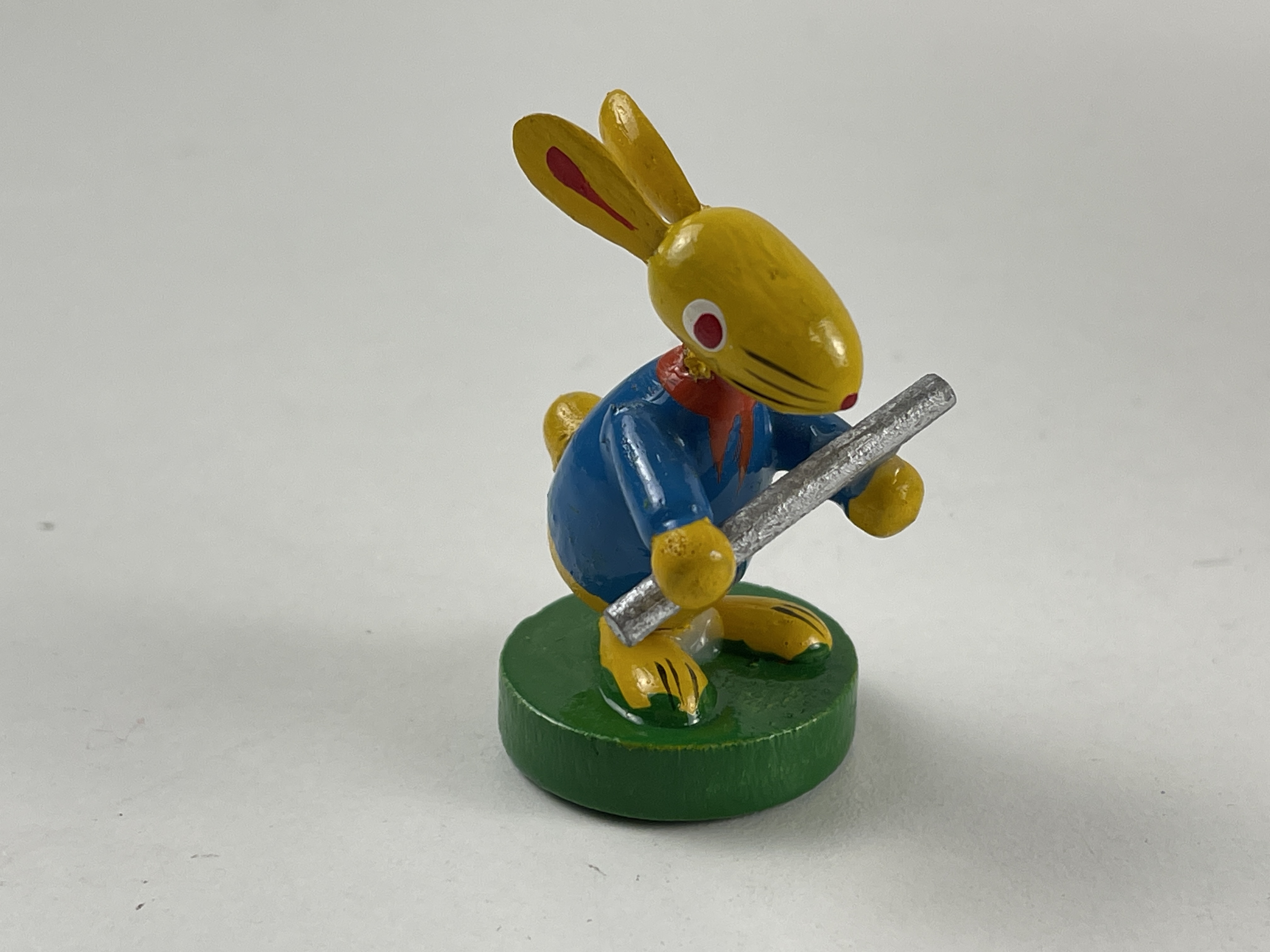 Erzgebirge Figur Hase 4,5 cm. Zustand siehe Fotos   