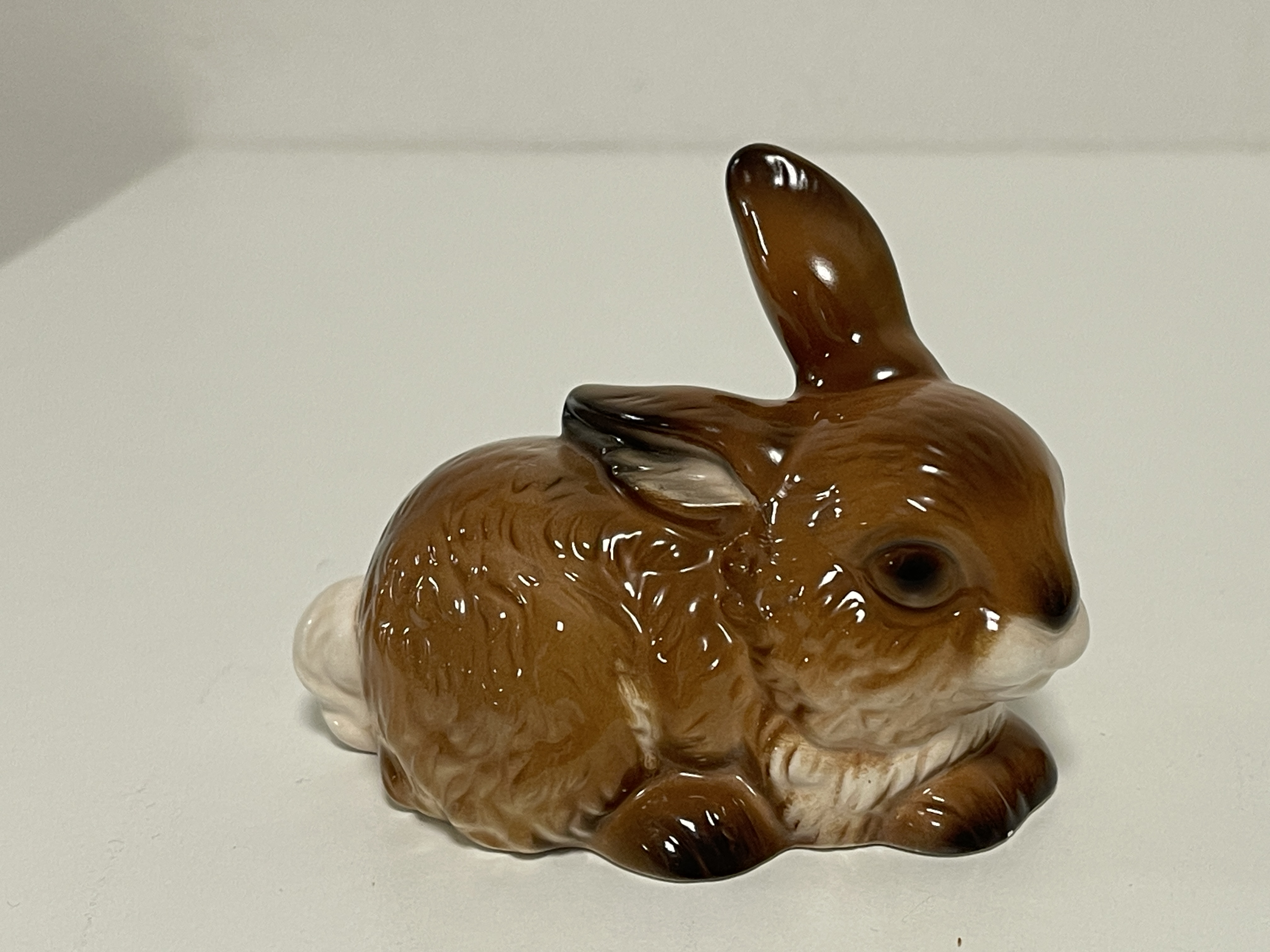Goebel Figur Porzellan Ostern Hase 9 x 7 cm. Top Zustand