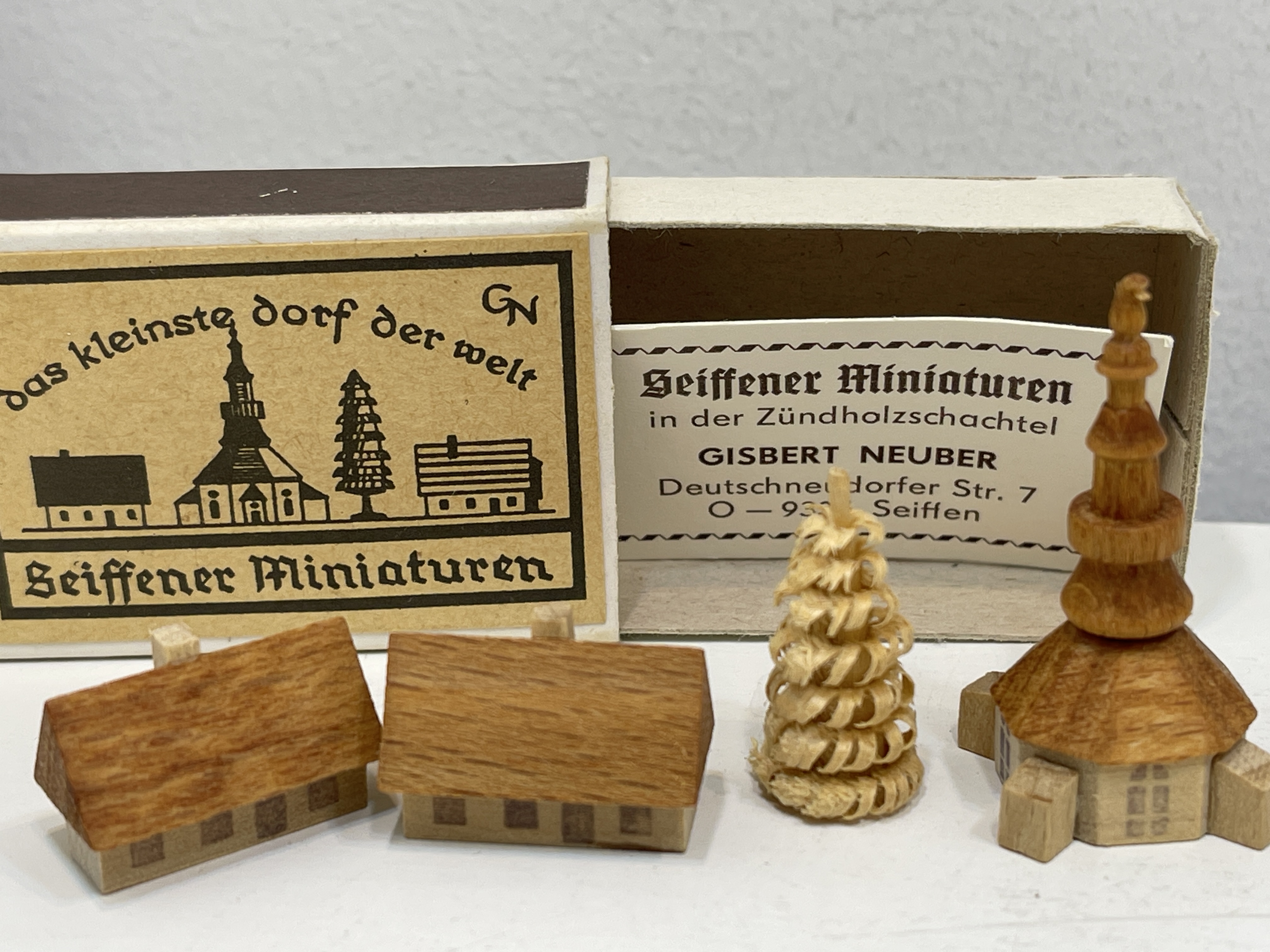 Erzgebirge Streichholzschächtelchen 5,5 x 4cm. Top Zustand