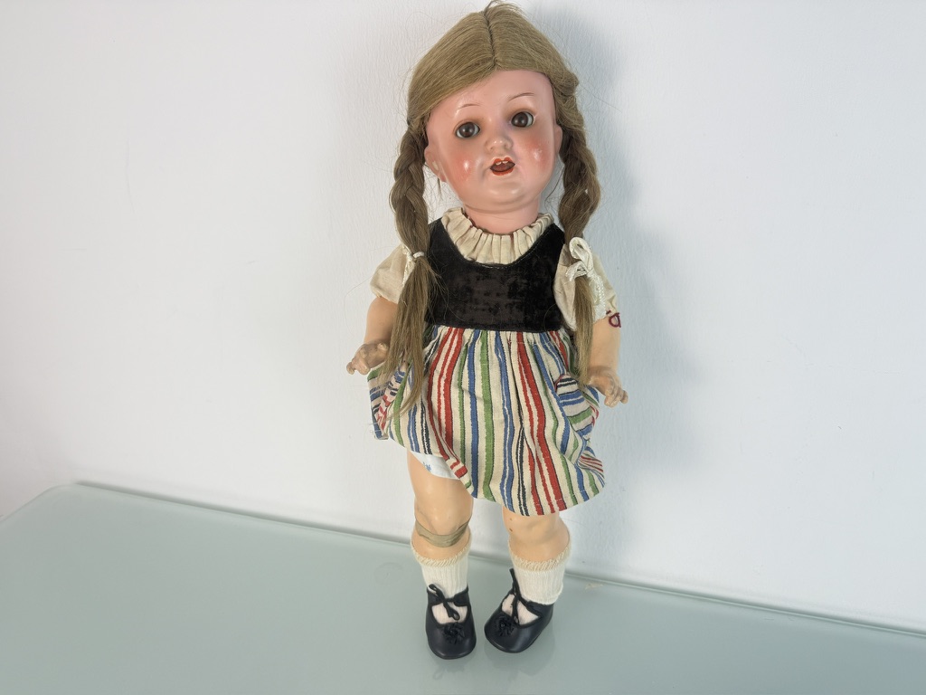 Künstlerpuppe Heubach Köppelsdorf Puppe 46 cm. Zustand Siehe Foto 