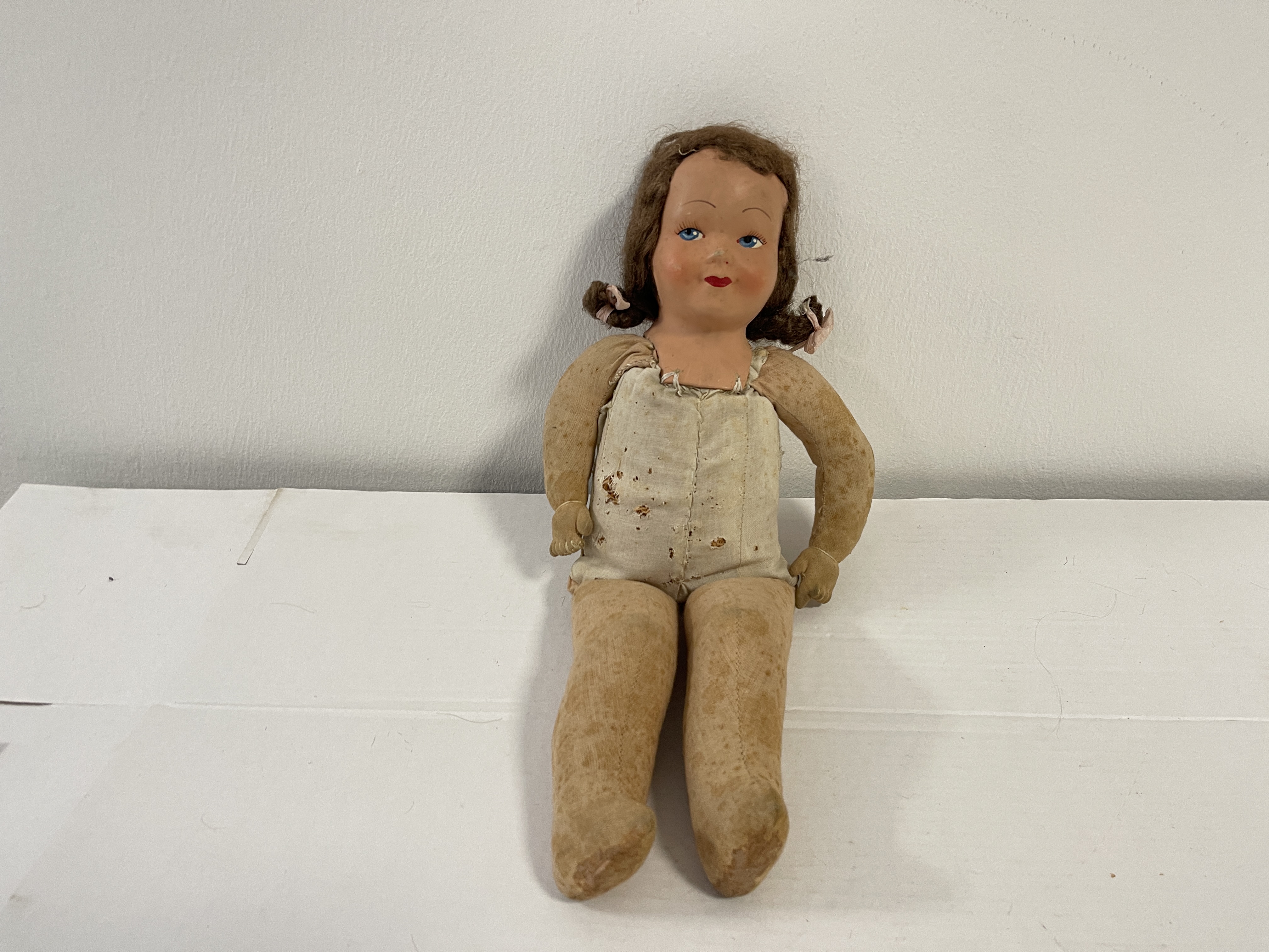 Künstlerpuppe alte Sammler Zelluloid / Stoff Puppe 42 cm Zustand siehe Fotos