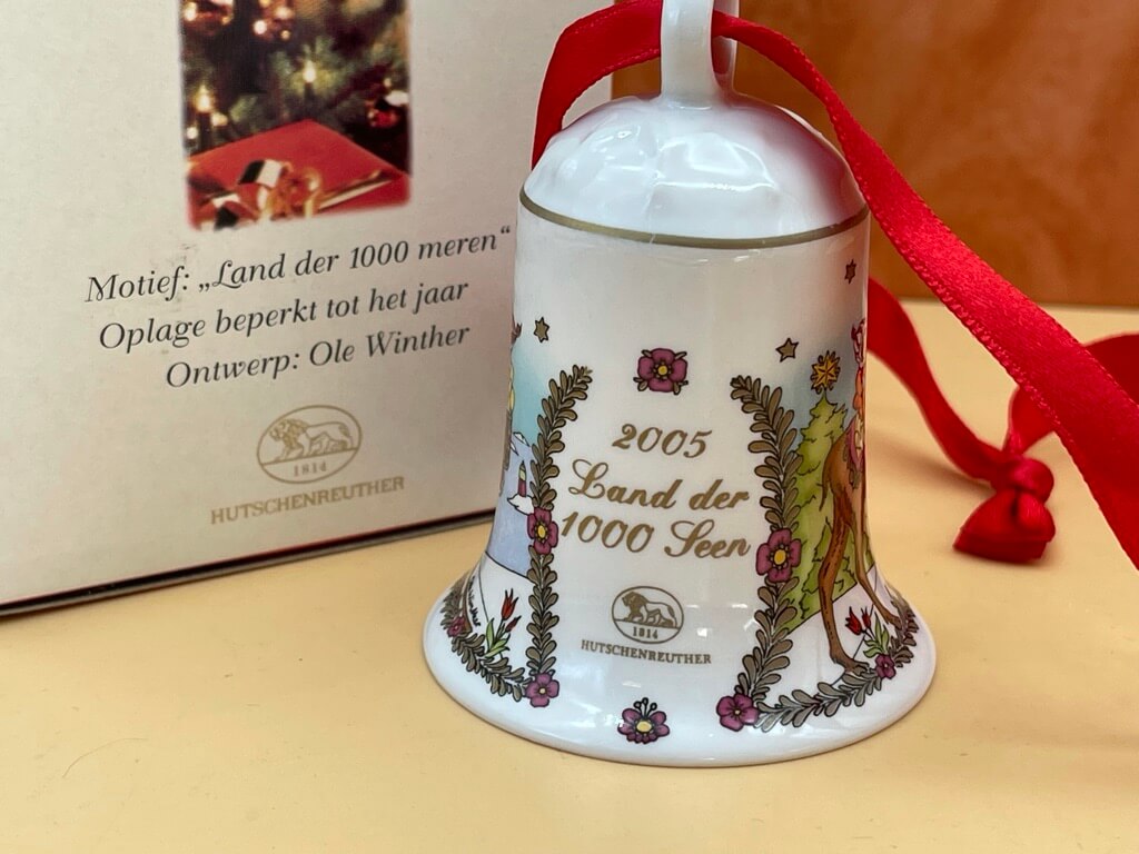 Hutschenreuther Weihnachtsglocke 2005 mit Ovp. 7 cm. Top Zustand.   Hutschenreuther Weihnachtsglocke 2005 mit Ovp. 7 cm. Top Zustand.