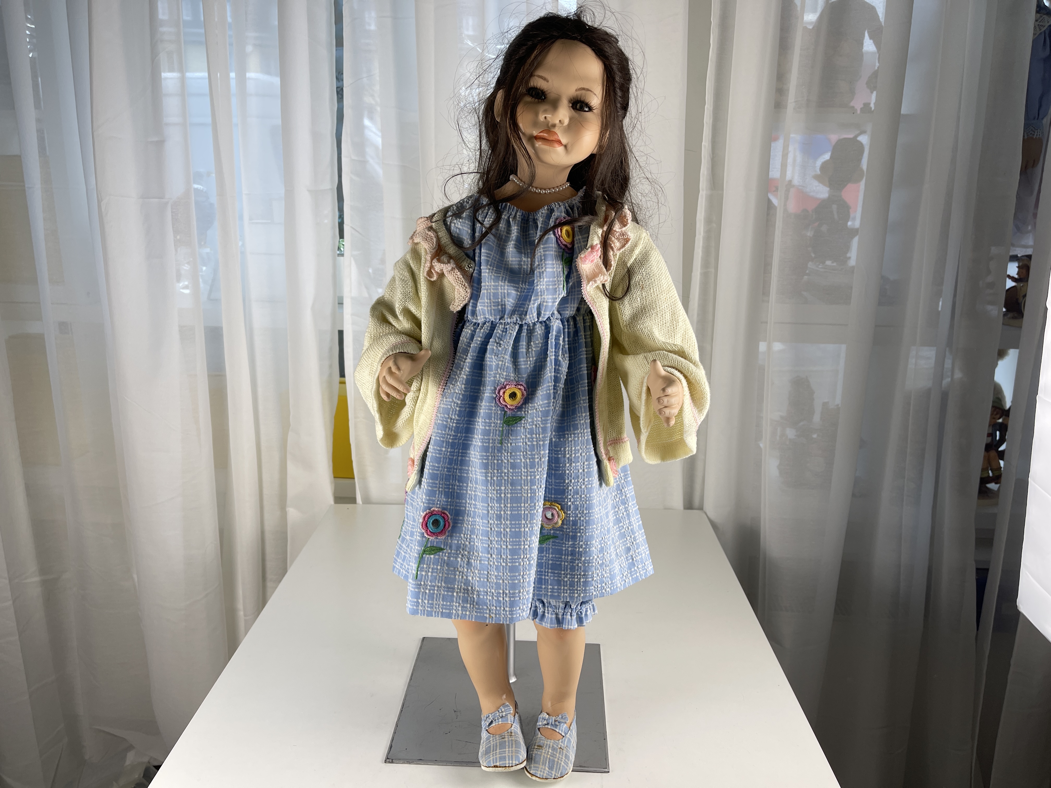 Porzellan Künstlerpuppe Puppe 77 cm. Schmutzig 