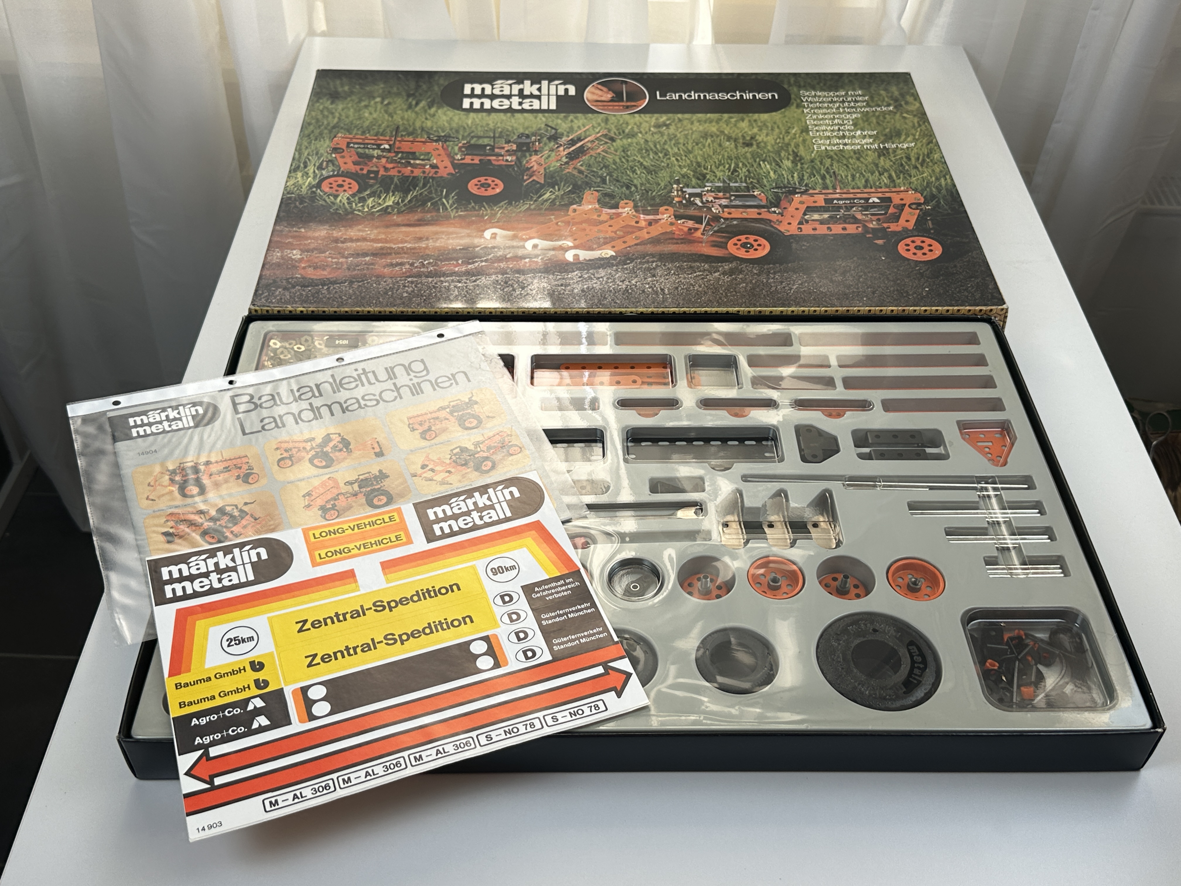 Märklin 1054 Metall Baukasten Landmaschinen mit OVP. Top Zustand
