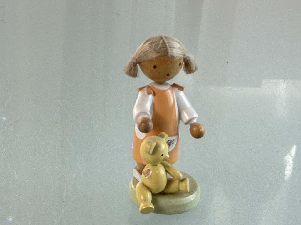 Erzgebirge Figur 4,5 cm Zustand siehe Fotos 