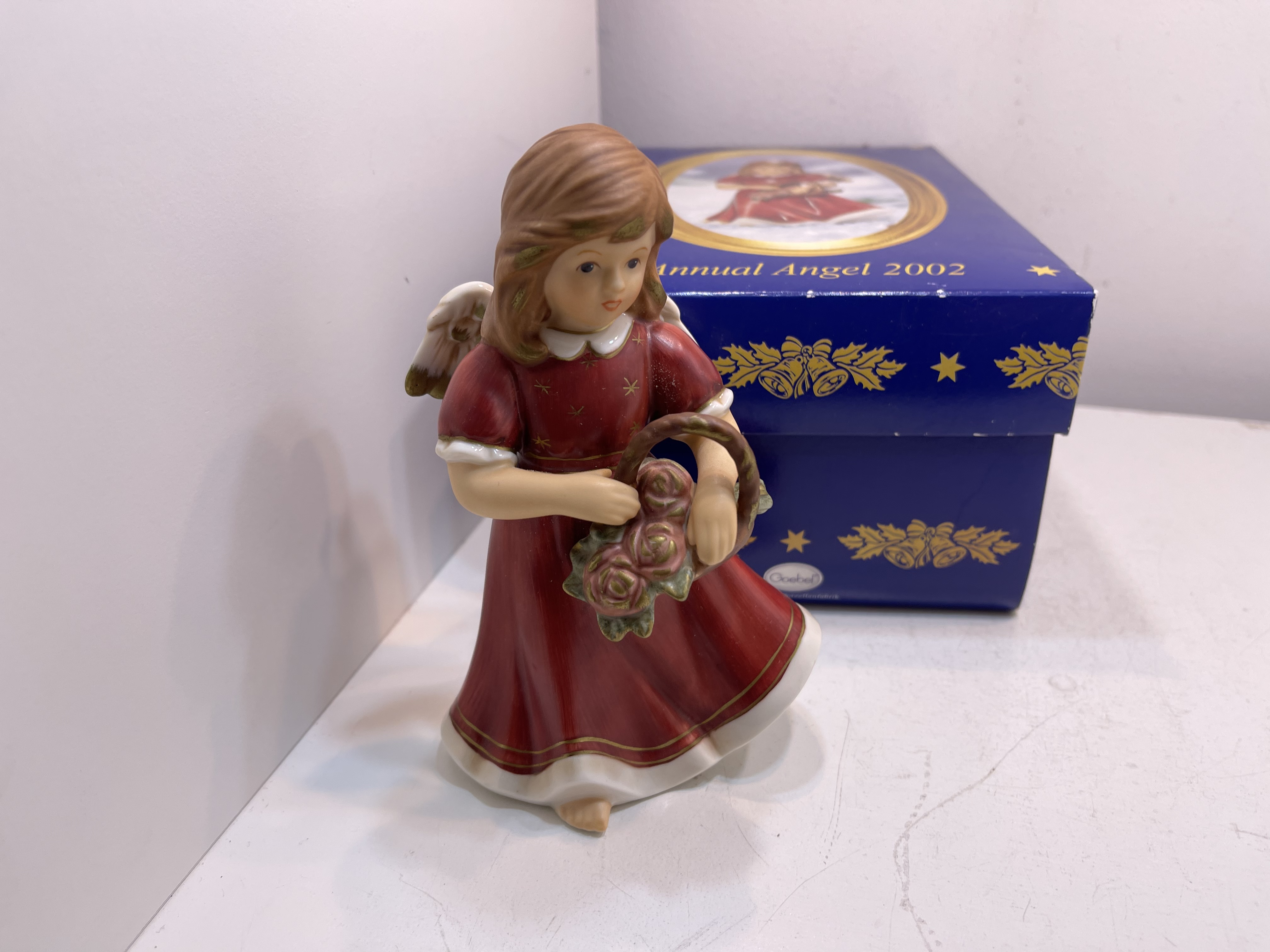 Goebel Figur Engel 2002 Jahresengel 13 cm 1 Wahl. Top Zustand   Goebel Figur Engel 2002 Jahresengel 13 cm 1 Wahl. Top Zustand