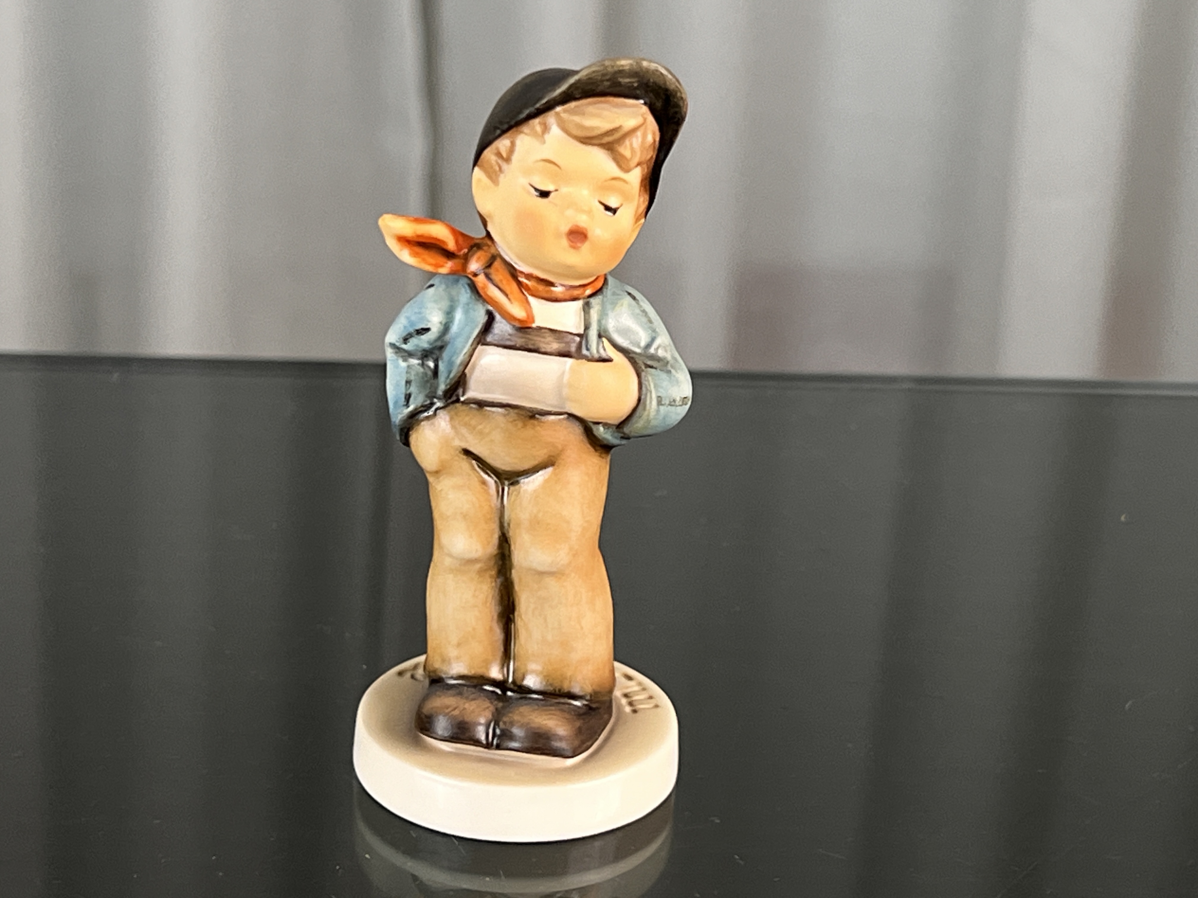 Hummel Figur 560 Ein fröhlicher Gesell 9,8 cm. 1 Wahl - Top Zustand