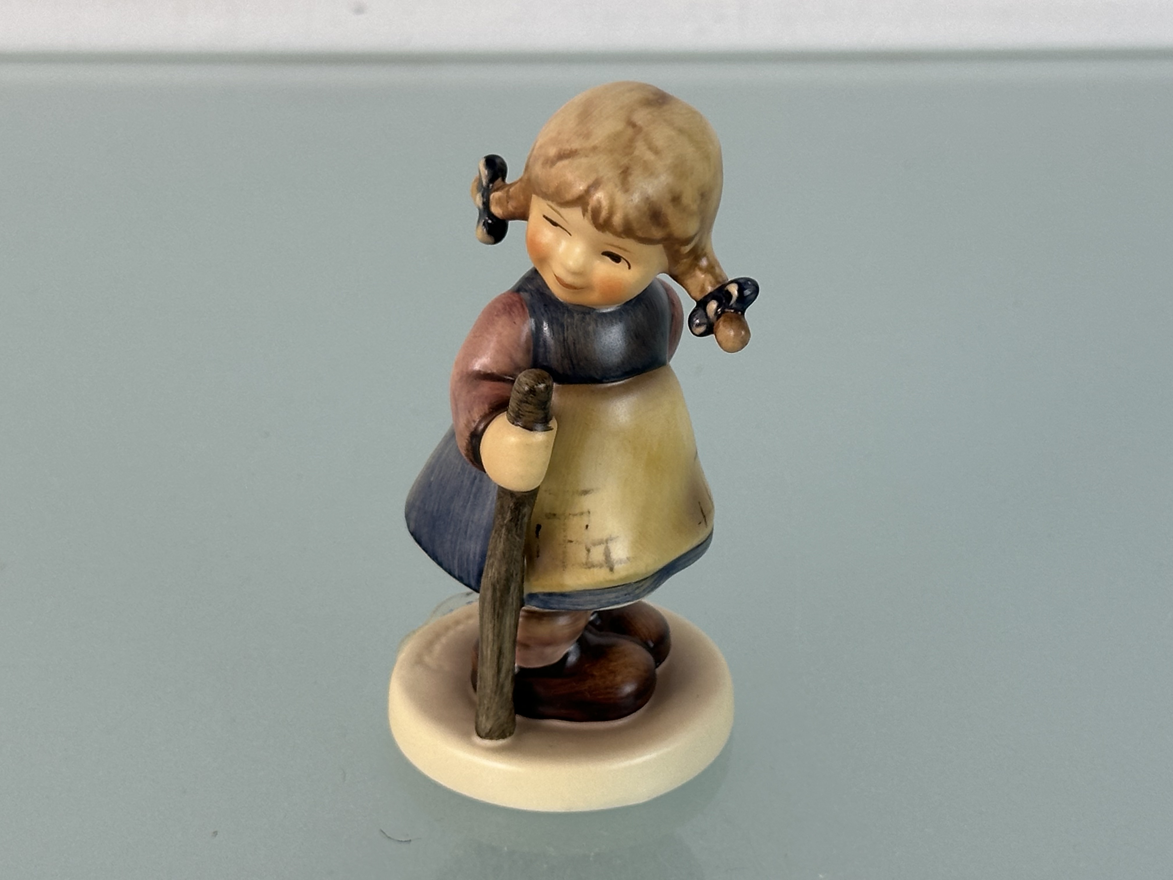 Hummel Figur 768 Süßer Fratz 9 cm. 1 Wahl - Top Zustand