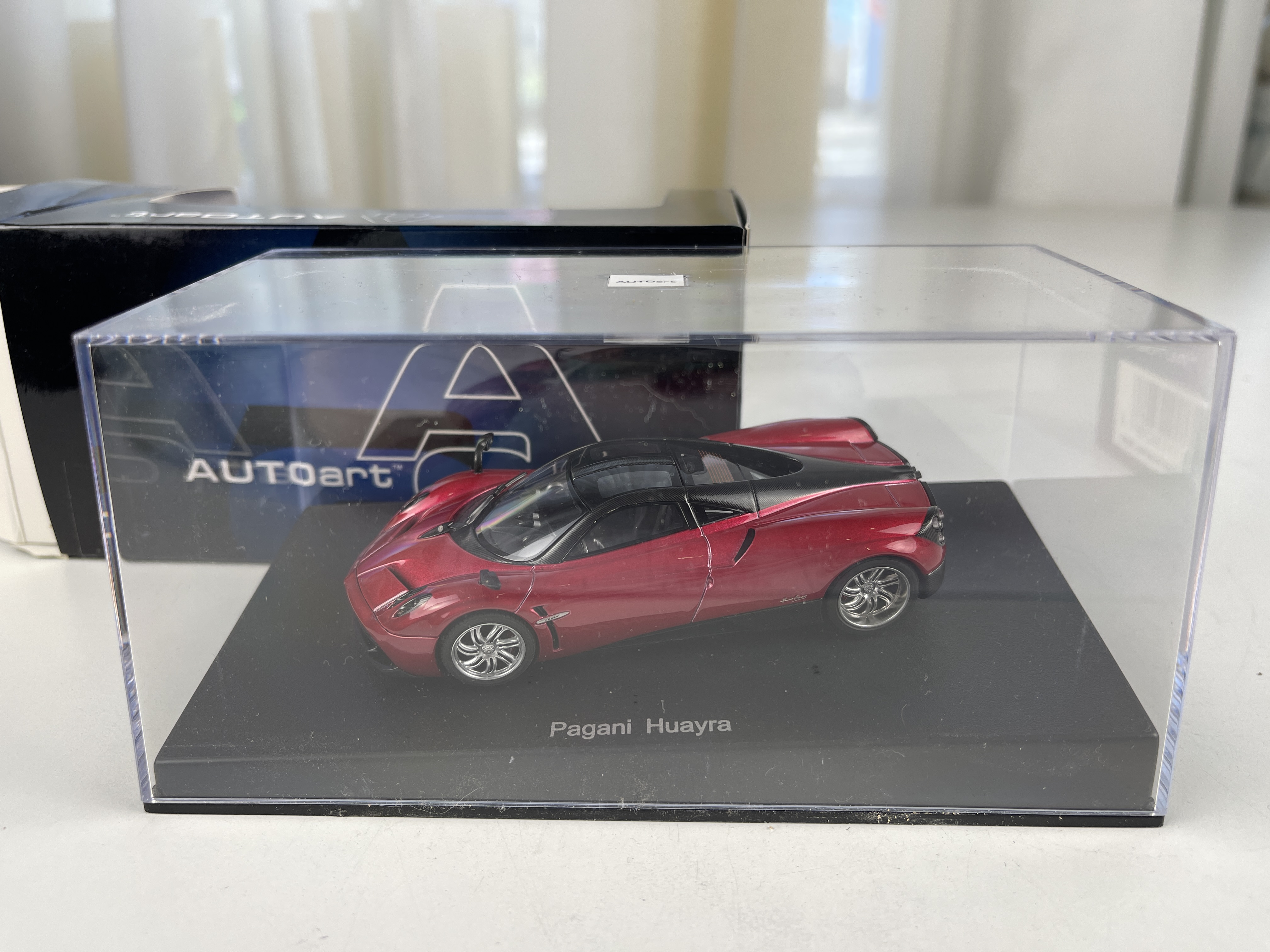 Modellauto Pagani Huayra 1:43 - Top Zustand  