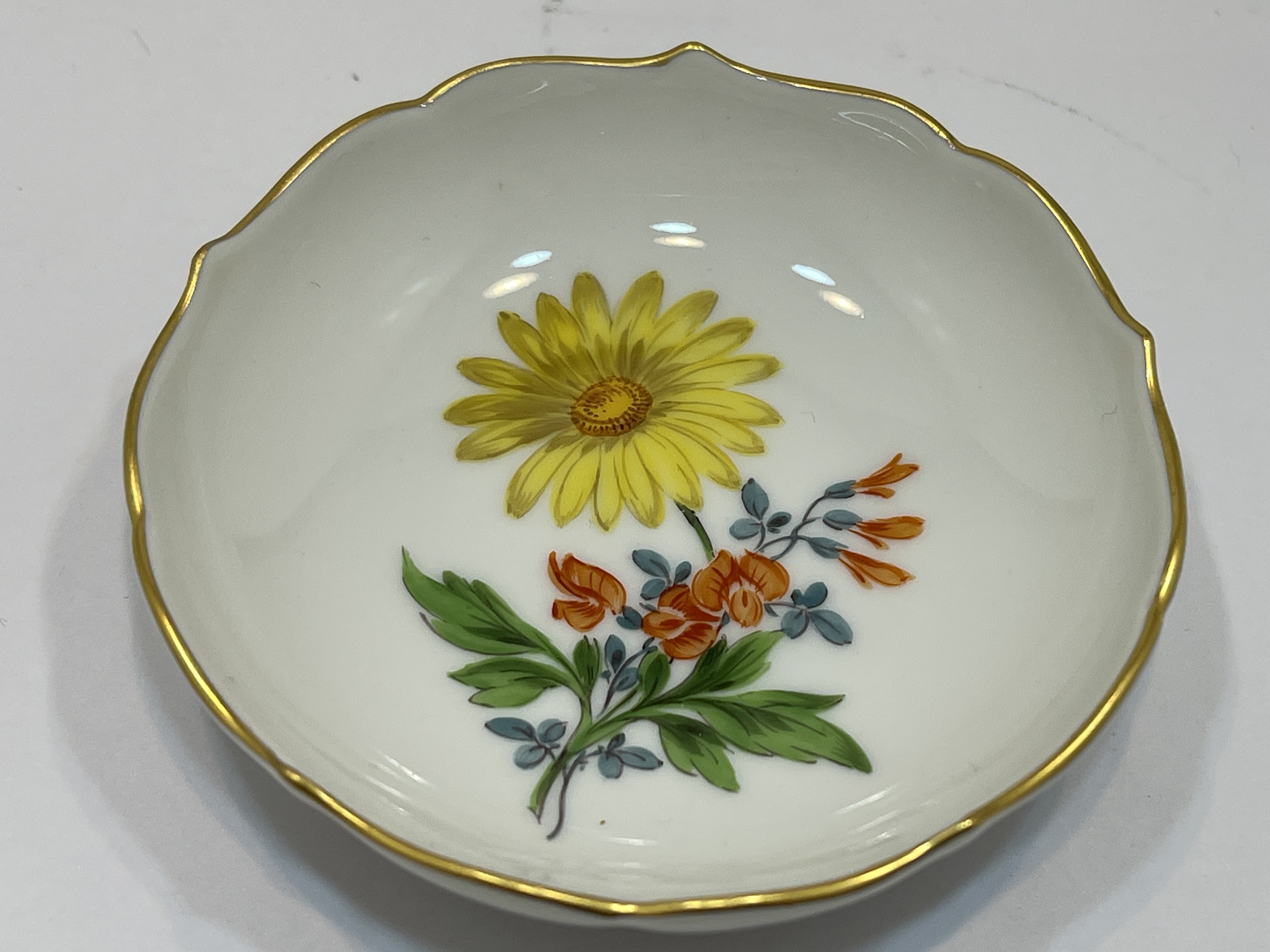 Meissen Schale 2,5 x 8 cm.  1 Wahl Top Zustand