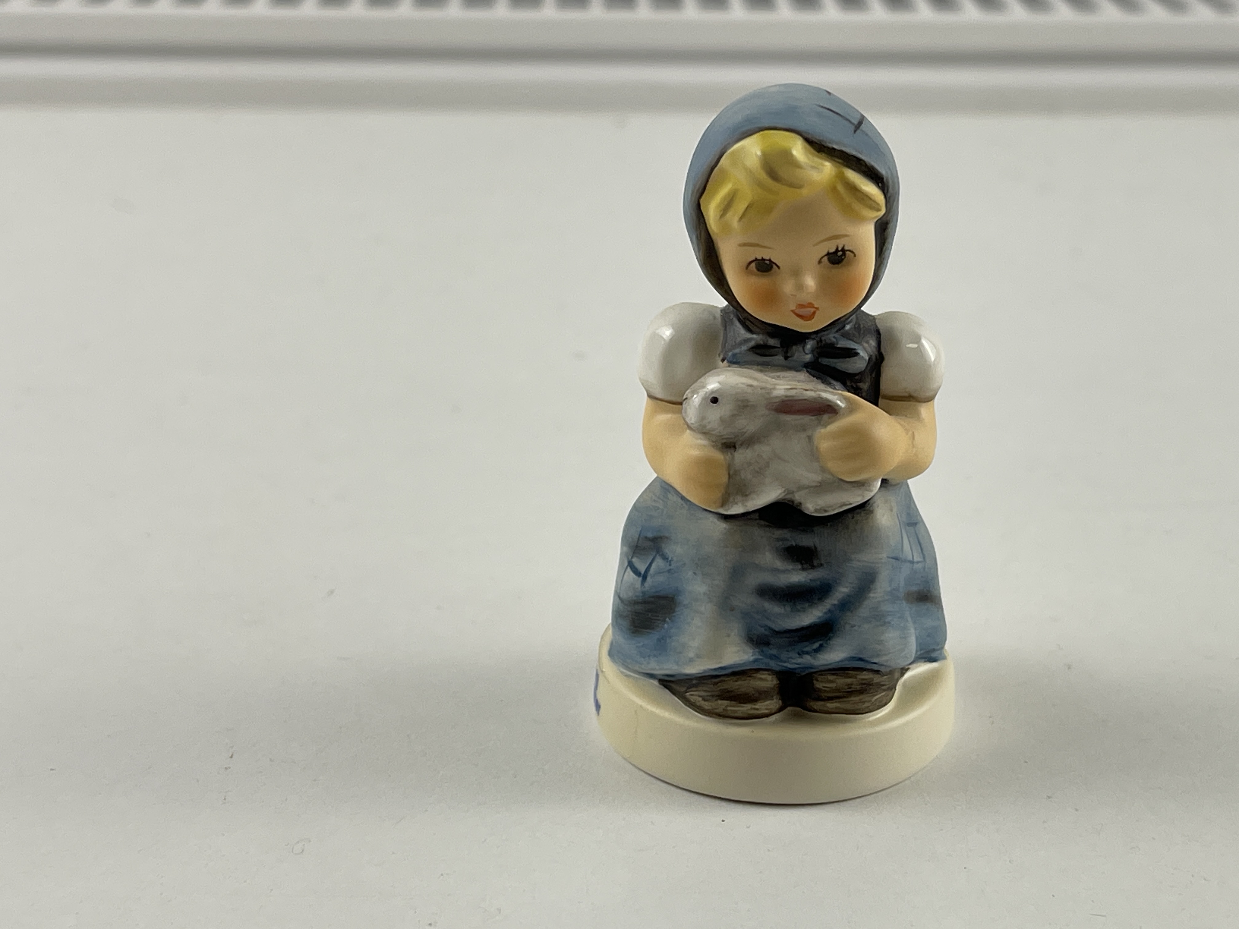  Hummel Figur 547 4/0 Hasen Mutter 7,5 cm. Top Zustand