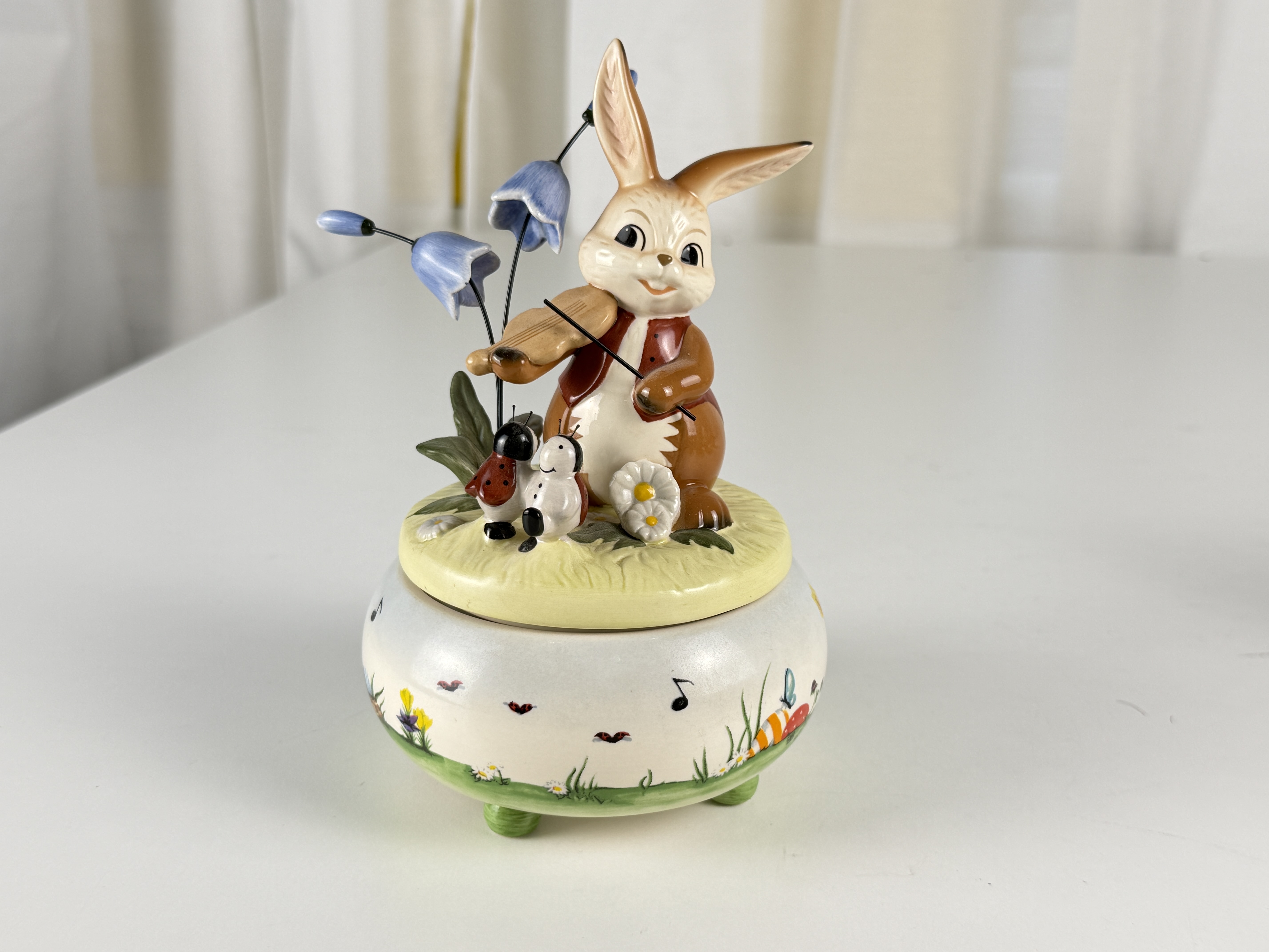  Goebel Figur Spieluhr Frühlingsmelodie 18 cm 1. Wahl Top Zustand    