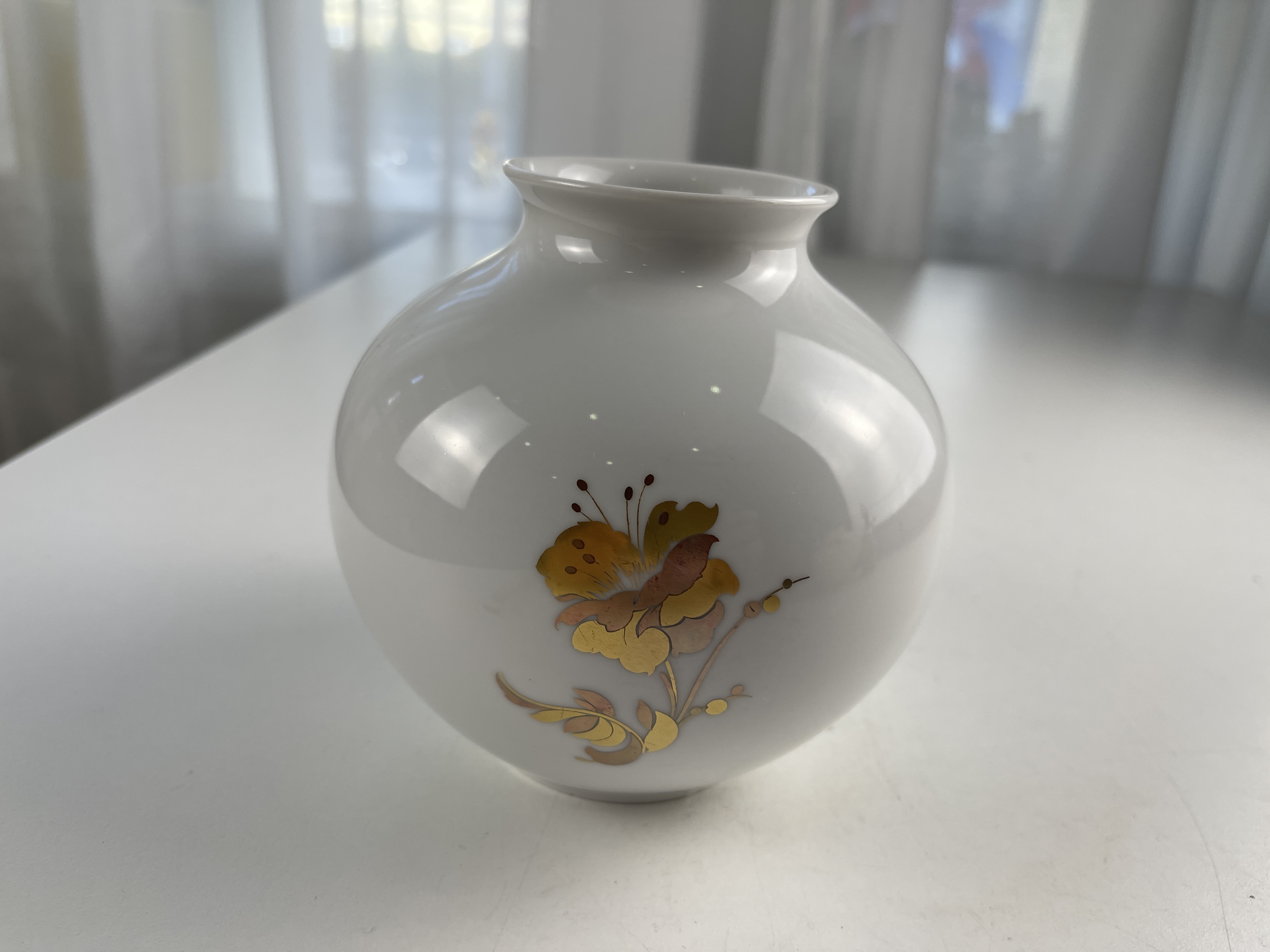 AK Kaiser Porzellan Vase 14 cm - Zustand siehe Fotos