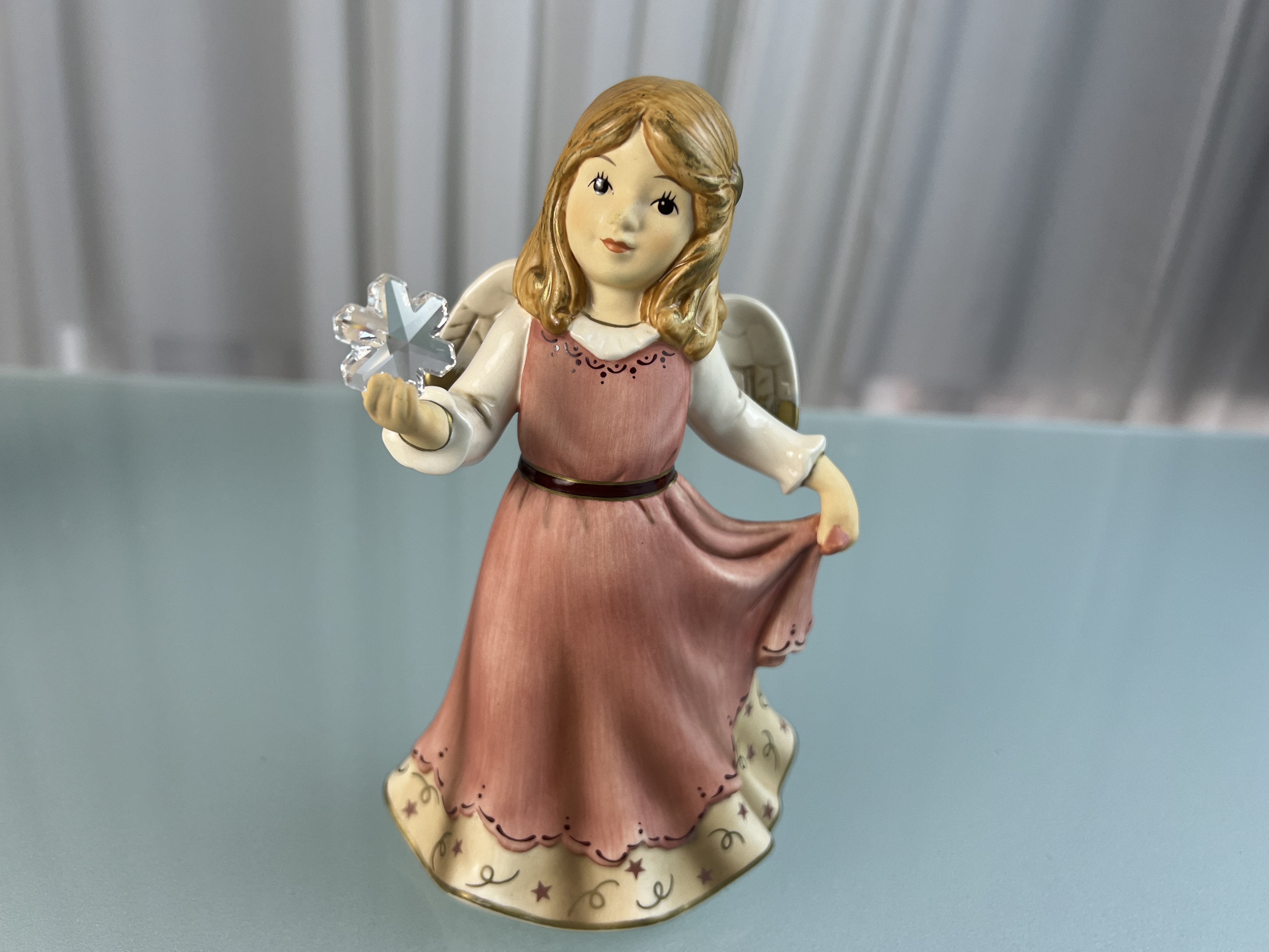 Goebel Figur Engel 2012 Jahresengel 15 cm. 1 Wahl - Top Zustand. 