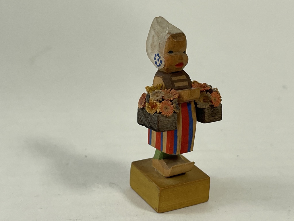  Erzgebirge Figur 5,3 cm. Zustand siehe Fotos  