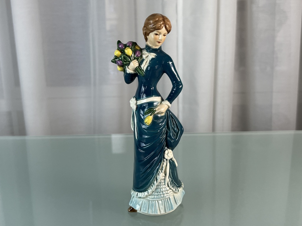  Goebel Figur Frau Dame 20,5 cm.- 1 Wahl. Top Zustand  