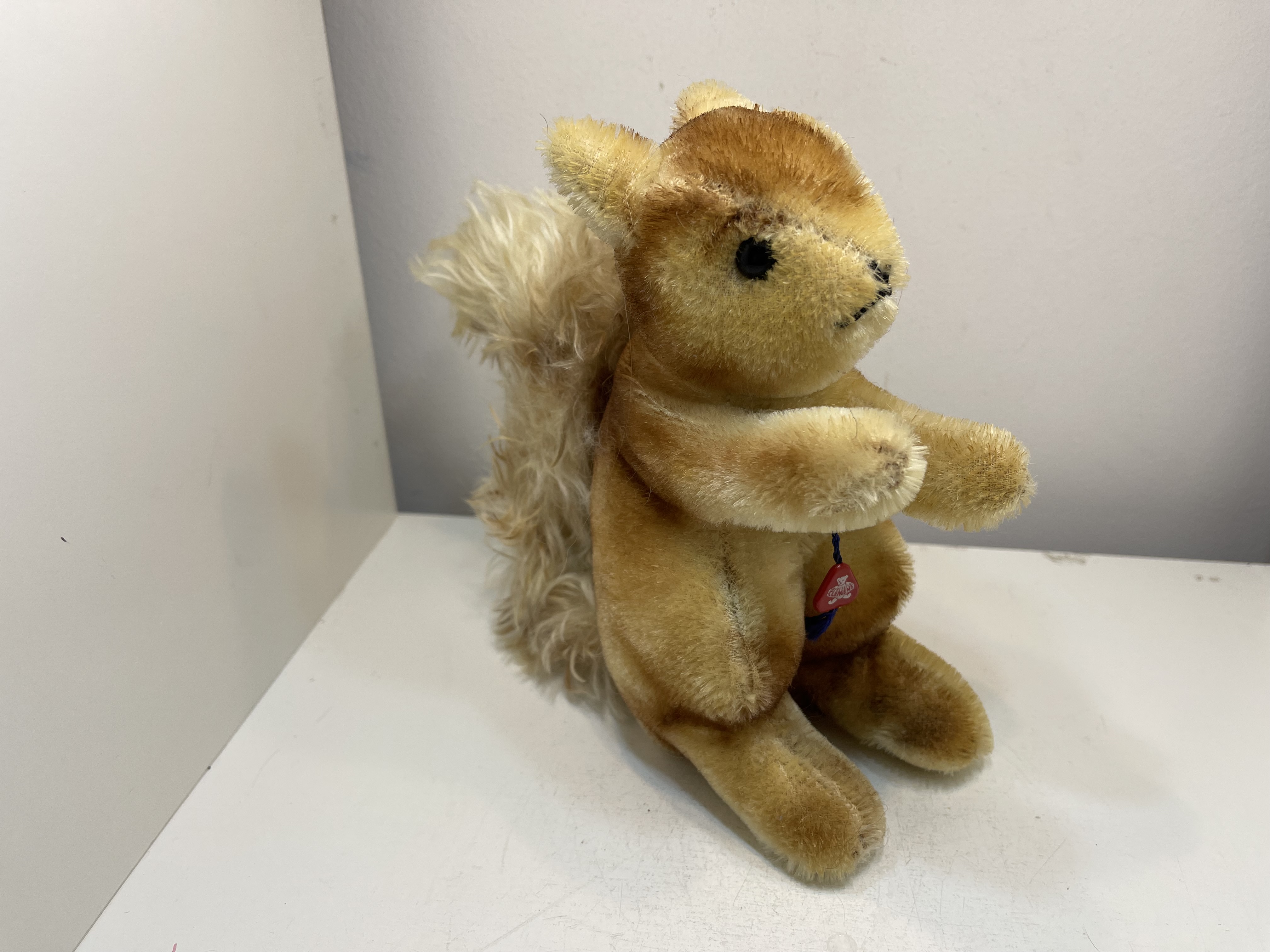 Künstler Stofftier Clemens Eichhörnchen 18 cm. Top Zustand 