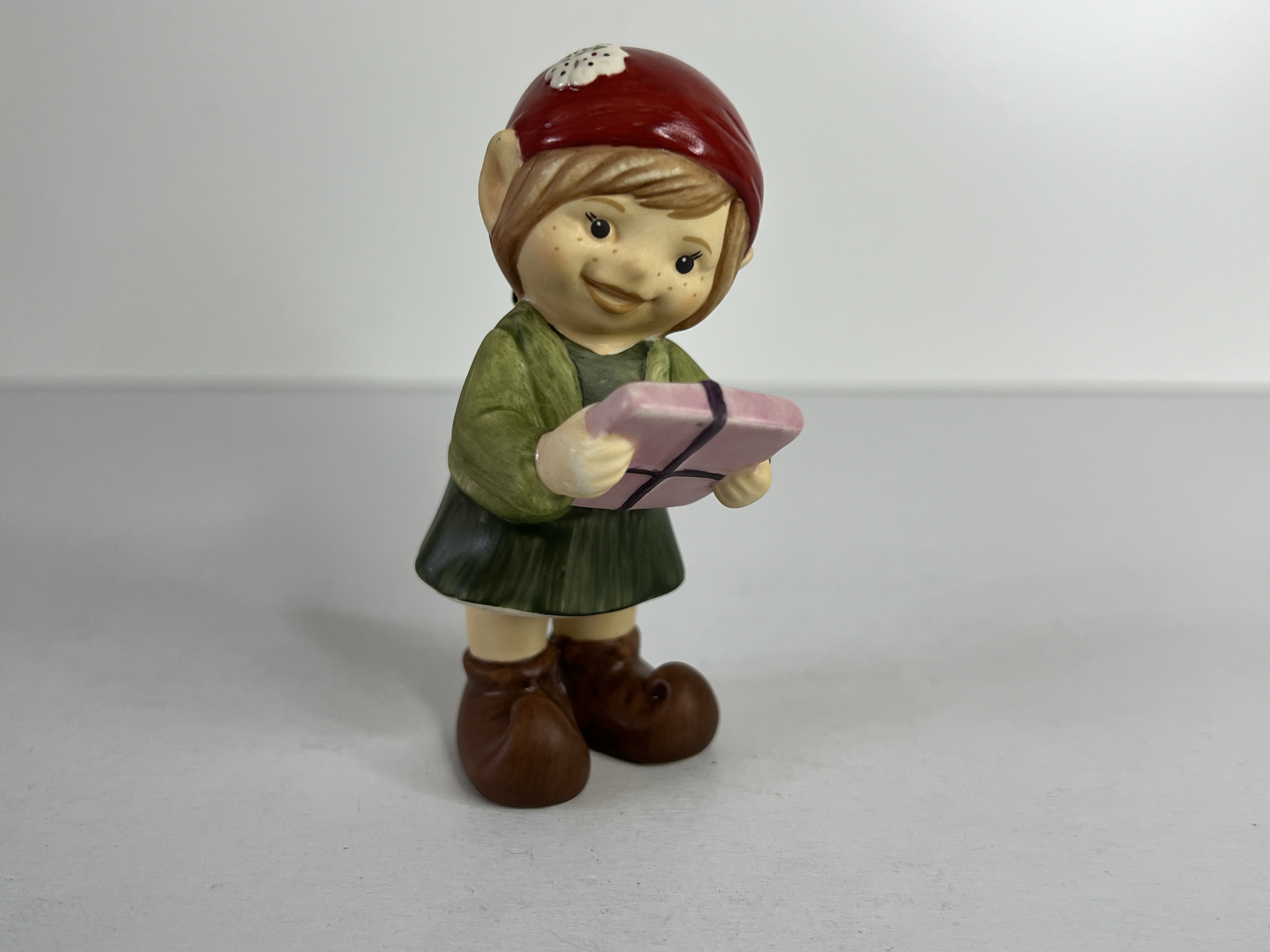 Goebel Figur Weihnachten Elfe 8,5 cm. Top Zustand   Goebel Figur Weihnachten Elfe 8,5 cm. Top Zustand