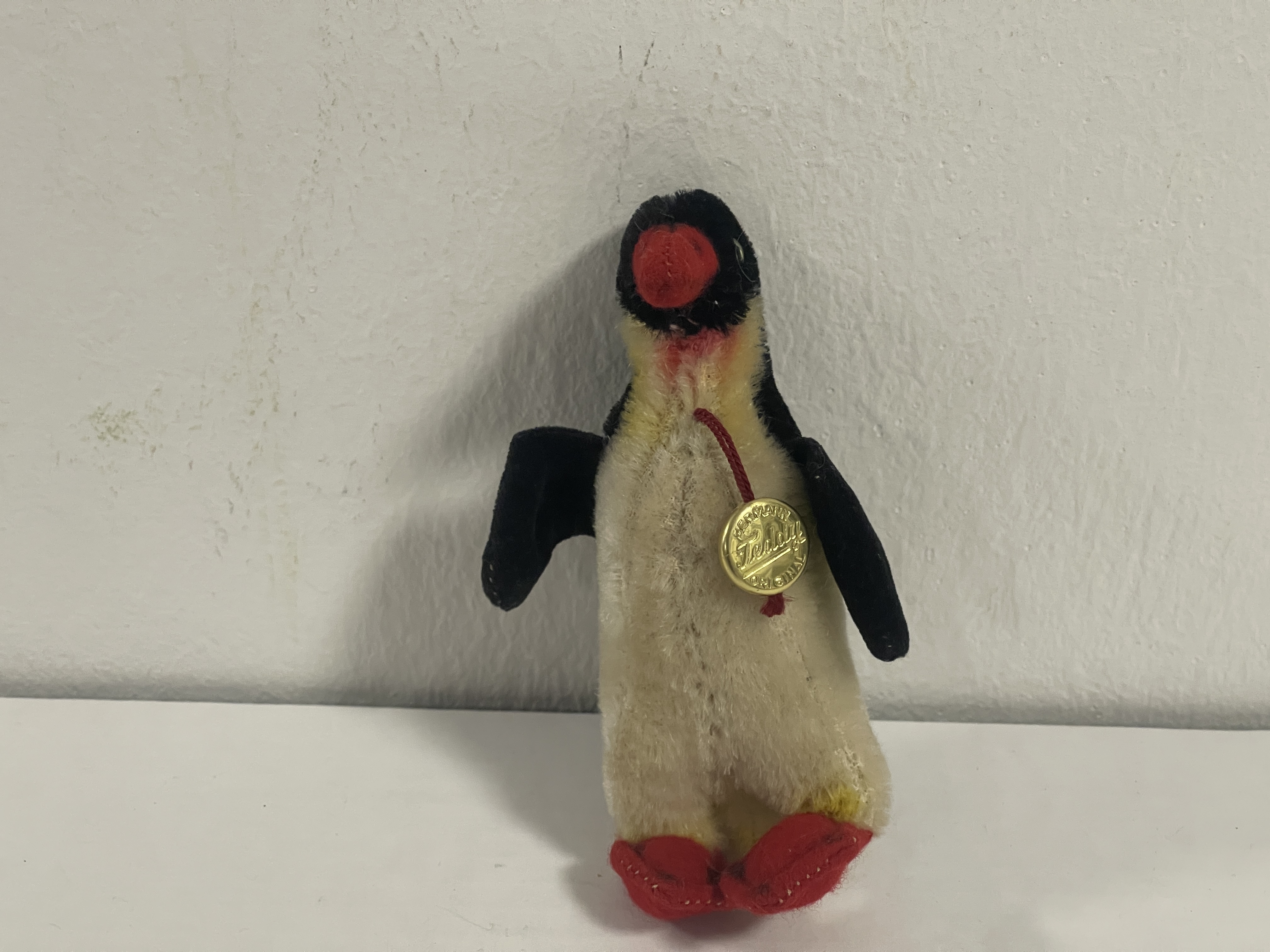 Hermann Stofftier Pinguin 11 cm - Zustand siehe Fotos 