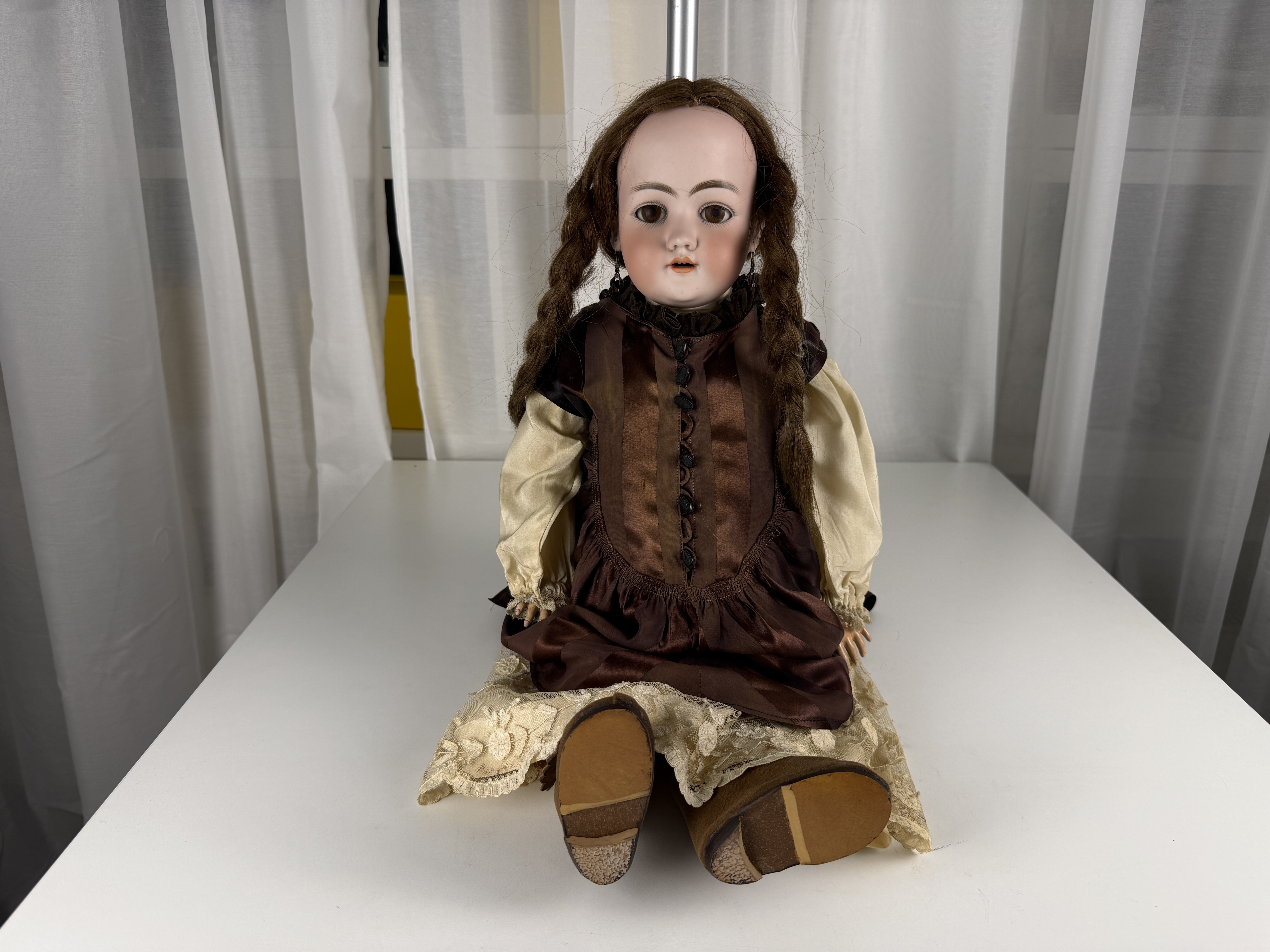 Alte Puppe PorzellankopfPuppe 62 cm. Zustand siehe Fotos  