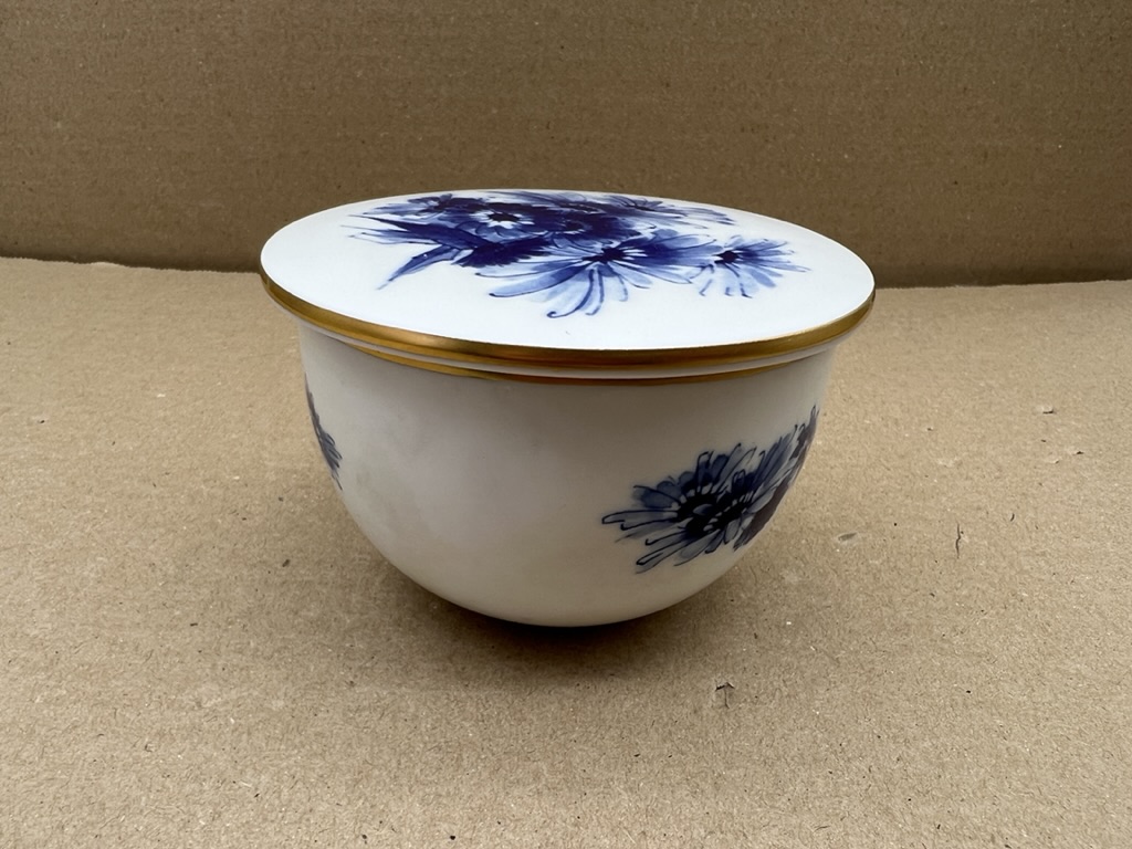 Meissen Figur Dose Deckeldose 6,2 cm Hoch + 9,5 cm Ø - 1 Wahl - Top Zustand      Meissen Figur Dose Deckeldose 6,2 cm Hoch + 9,5 cm Ø - 1 Wahl - Top Zustand