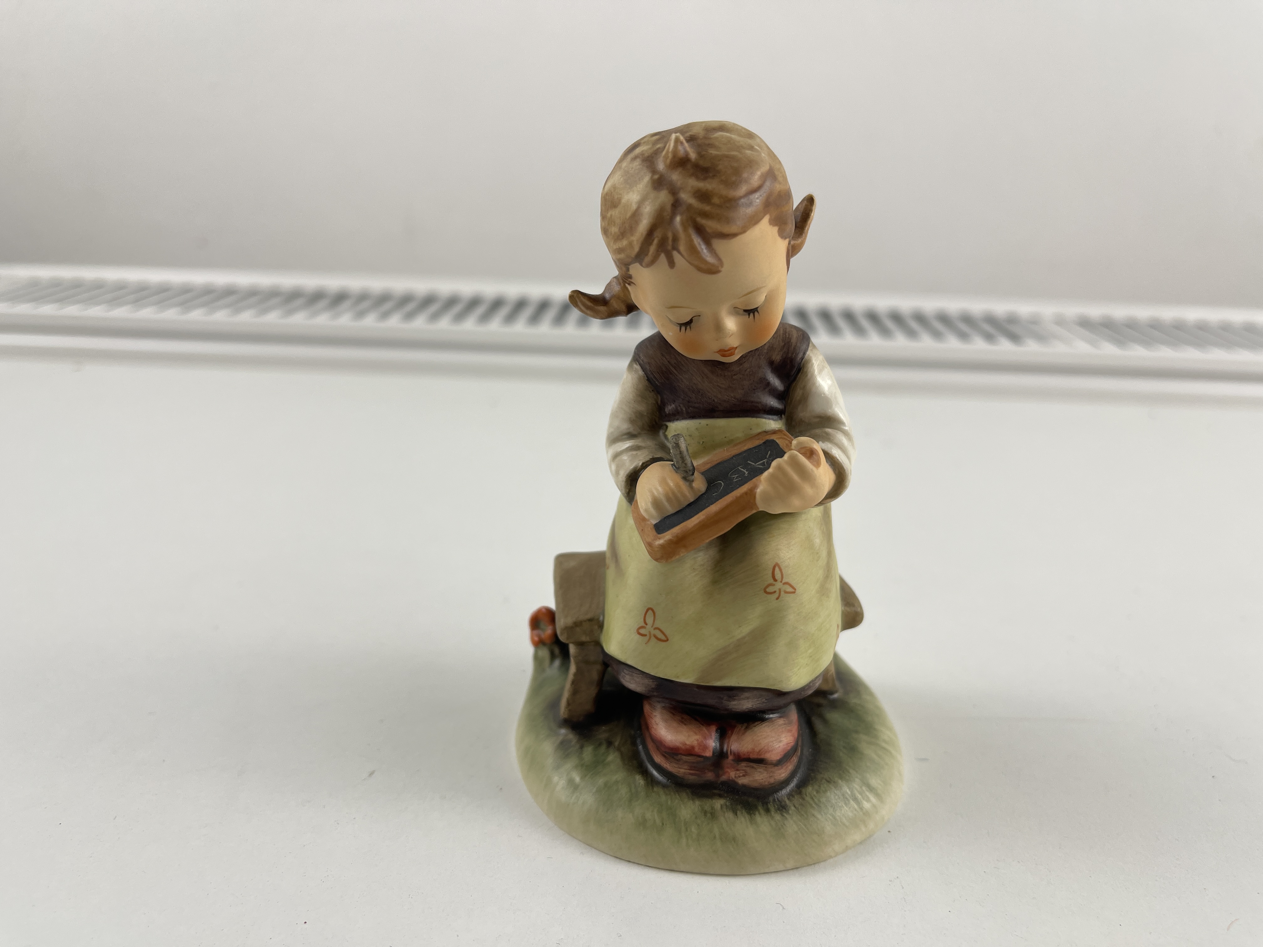 Hummel Figur 367 Musterschülerin 11,3 cm. 1 Wahl. Top Zustand  