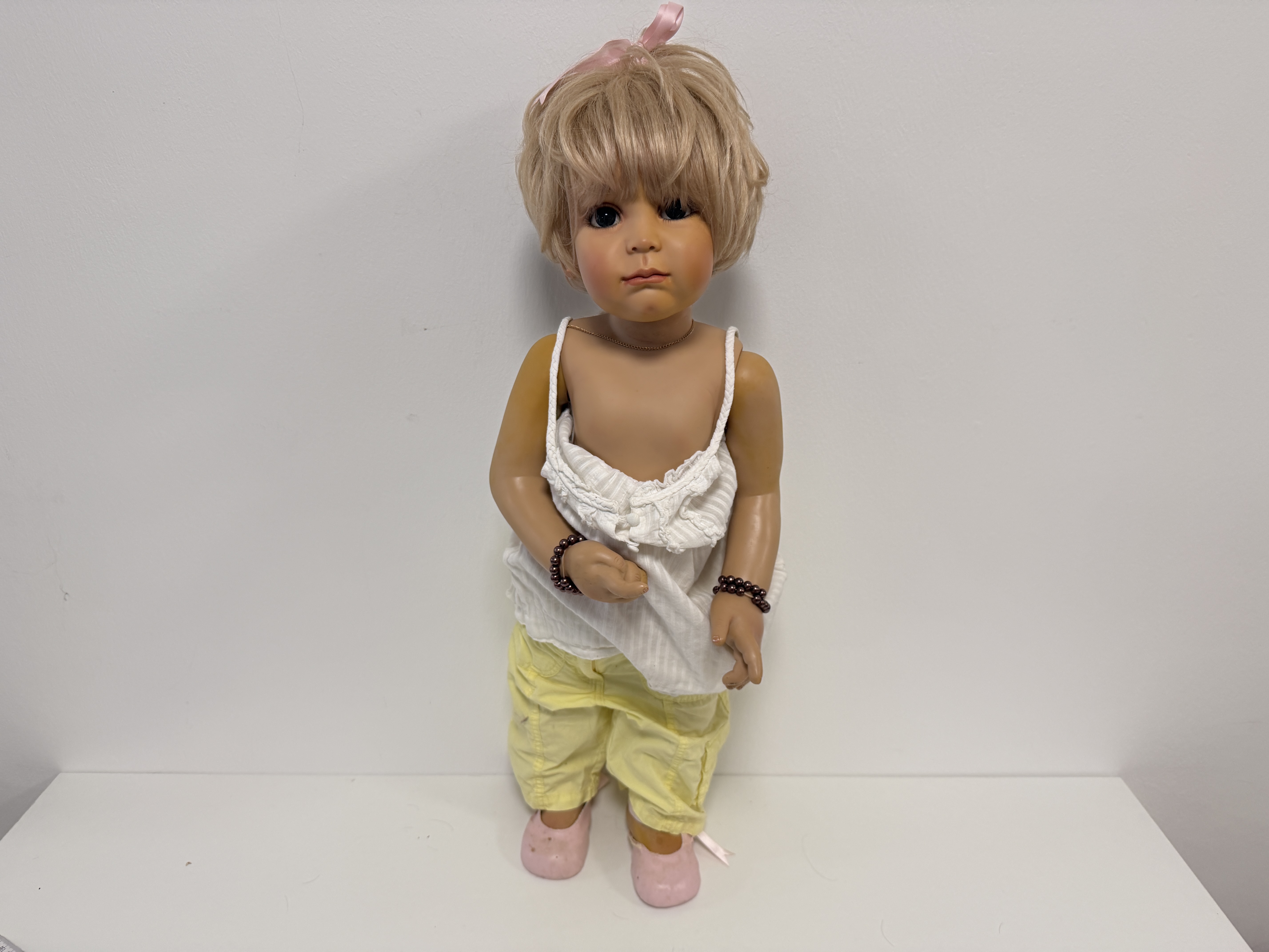 Susan Lippl Vinyl Puppe 75 cm Zustand siehe Fotos  Kopie