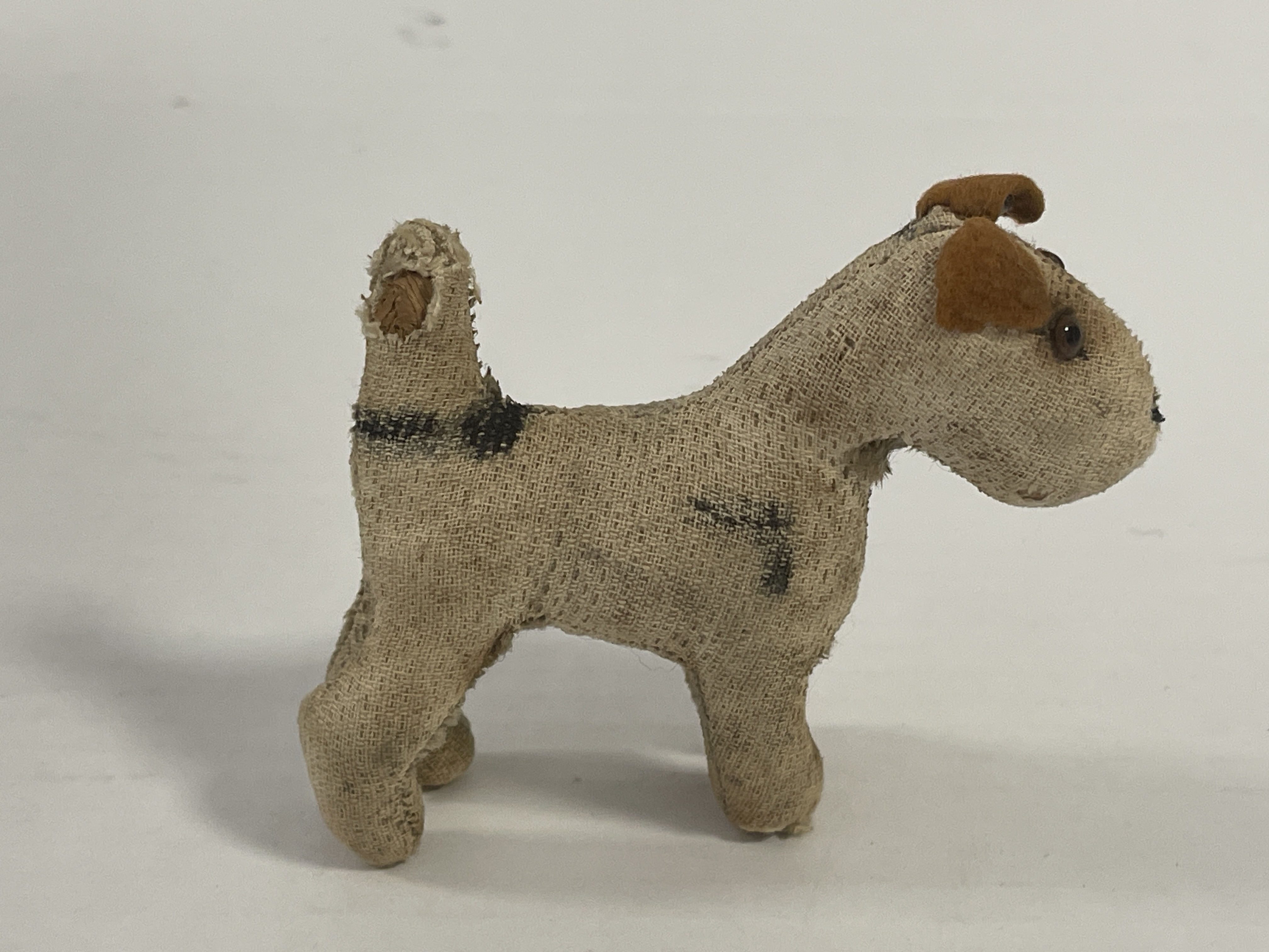 Steiff Tier alter Hund Foxy 9,5 x 8 cm. Zustand siehe Fotos 