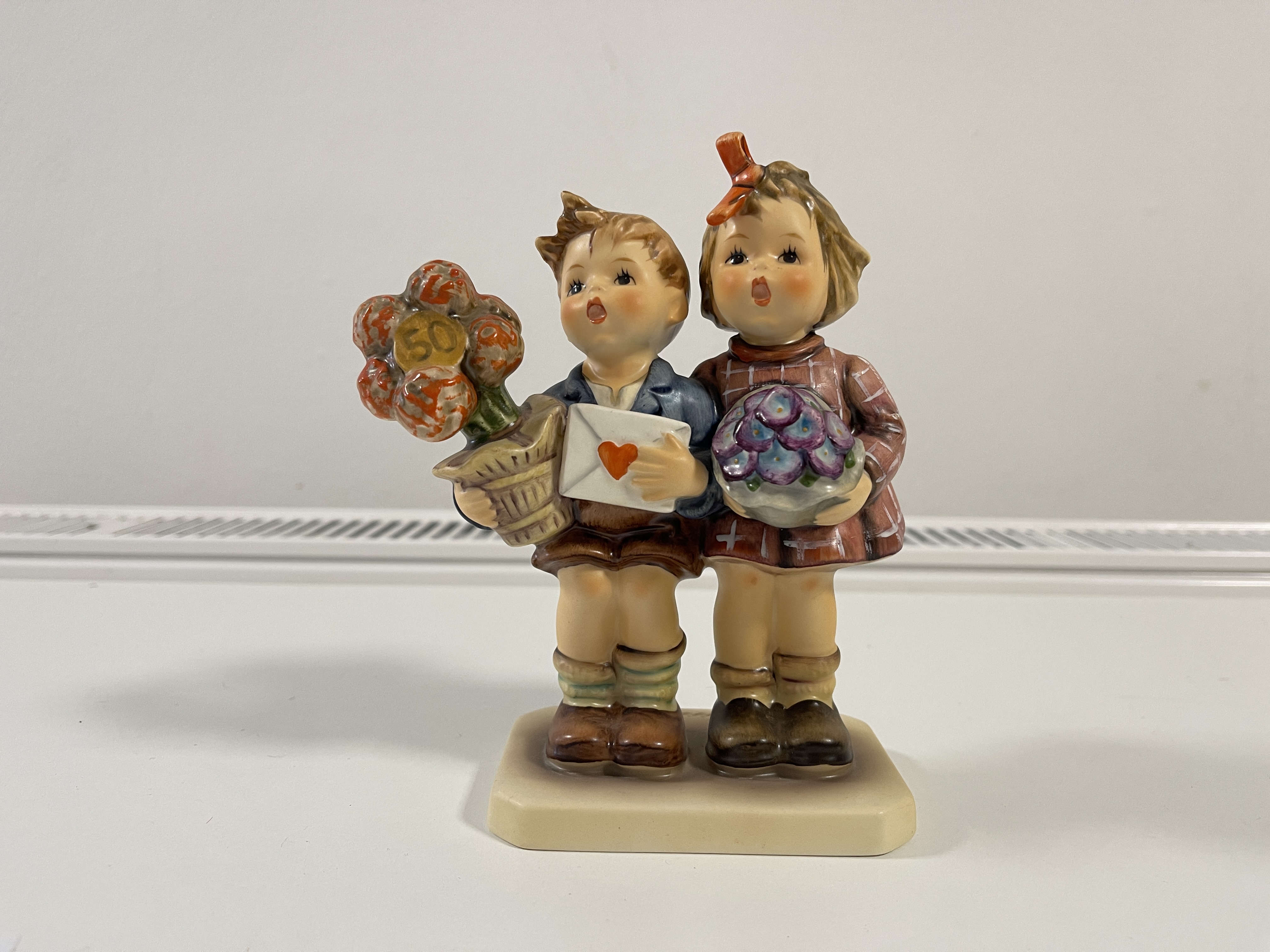 Hummel Figur 416 zum Jubiläum 16 cm. 1 Wahl - Top Zustand