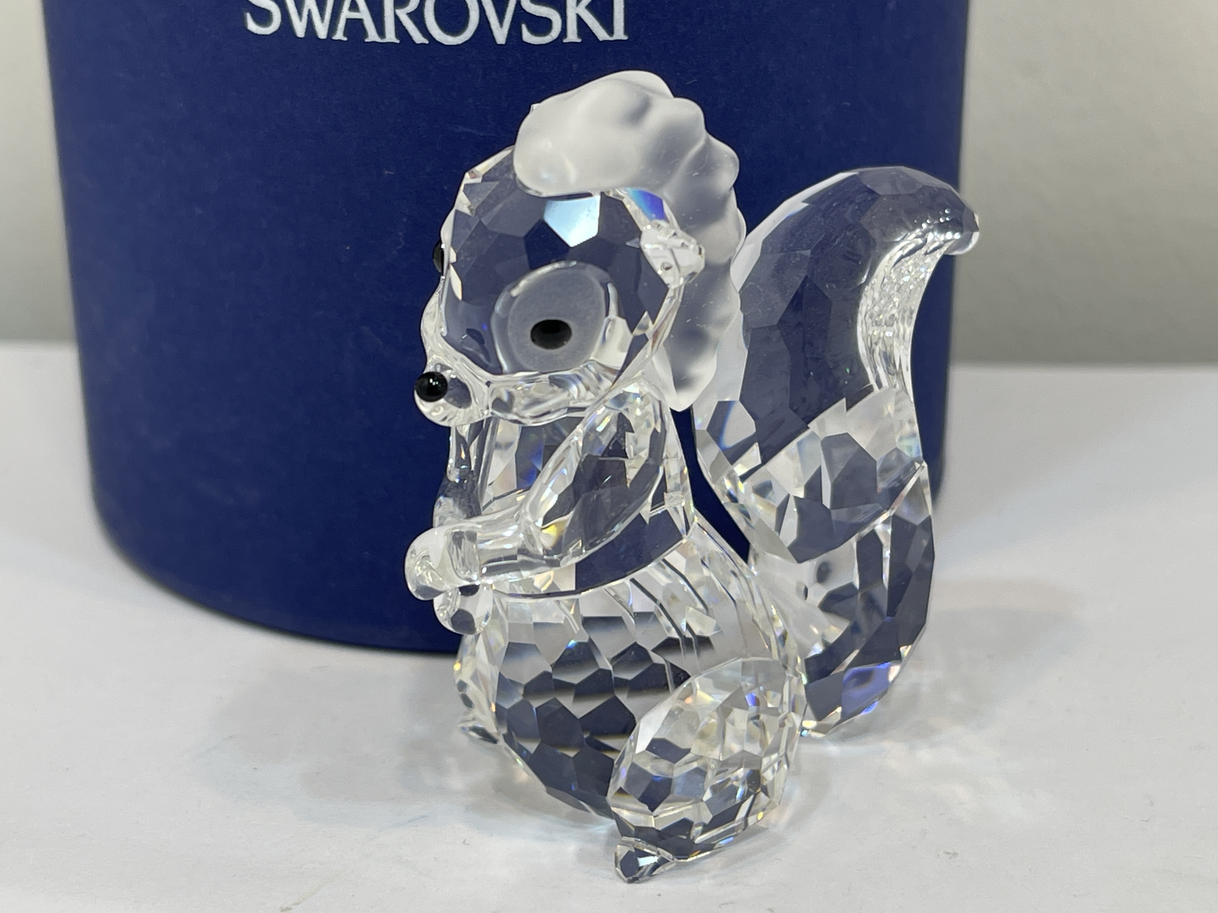 Swarovski Figur 943601 Disney Stinktier Blume 5 cm. Ovp & Zertifikat.  Top Zustand 