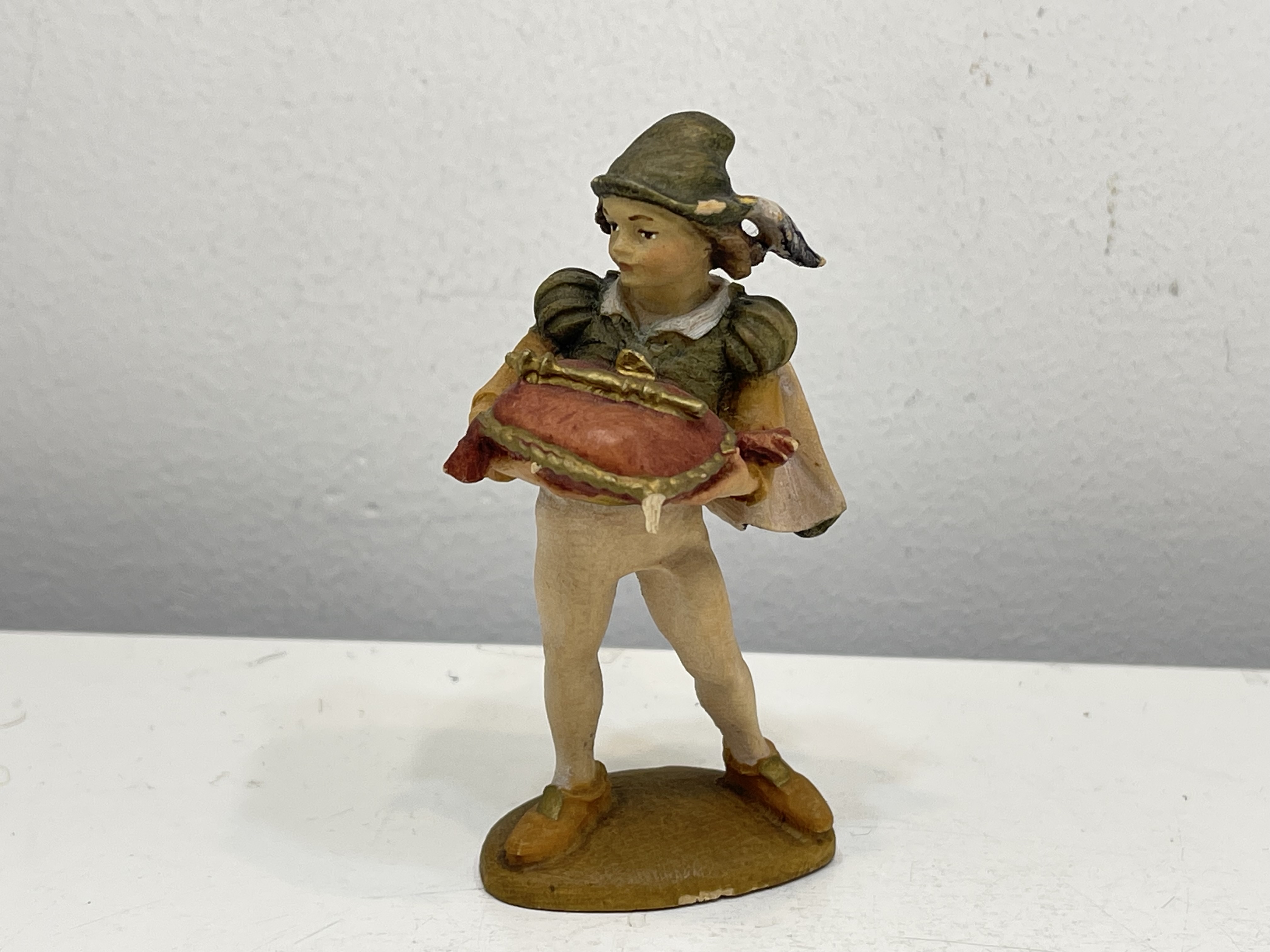 Sammler Holzfigur 8,5 cm Zustand  siehe Fotos 