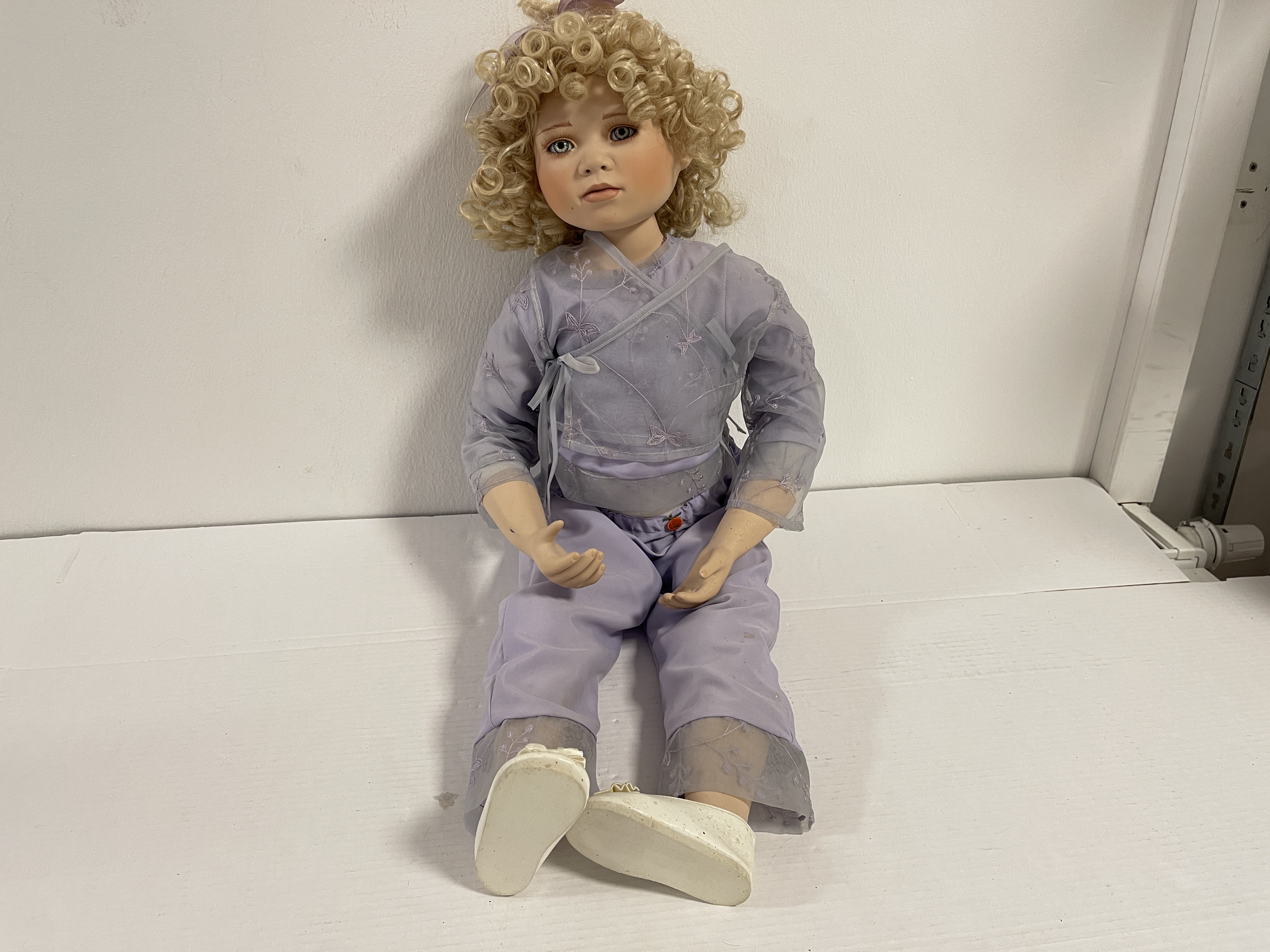 Künstlerpuppe Sammler Christine Orange Porzellan Puppe 82 cm. Zustand siehe Fotos  
