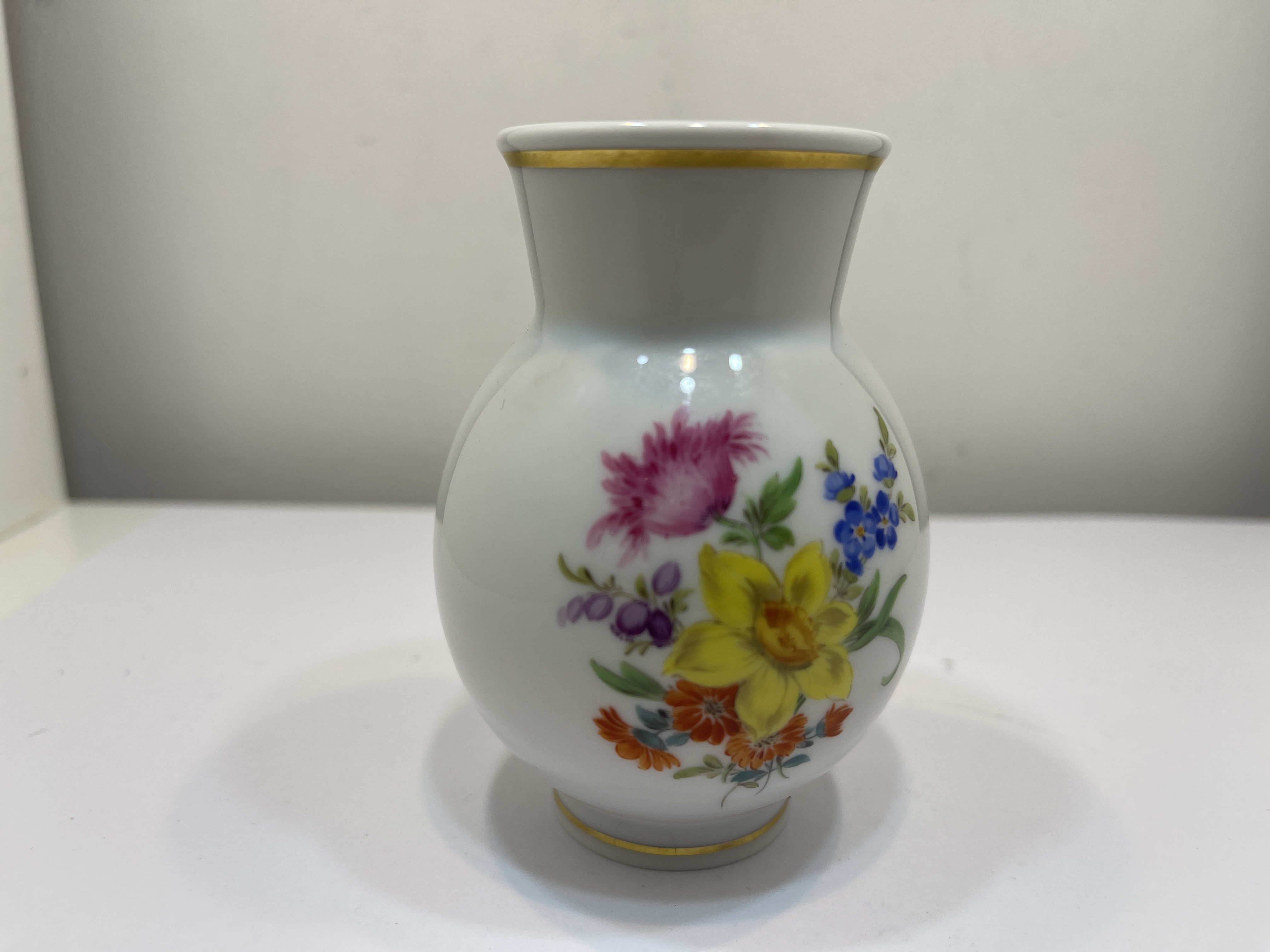 Meissen Vase 9 cm.  1 Wahl Top Zustand 