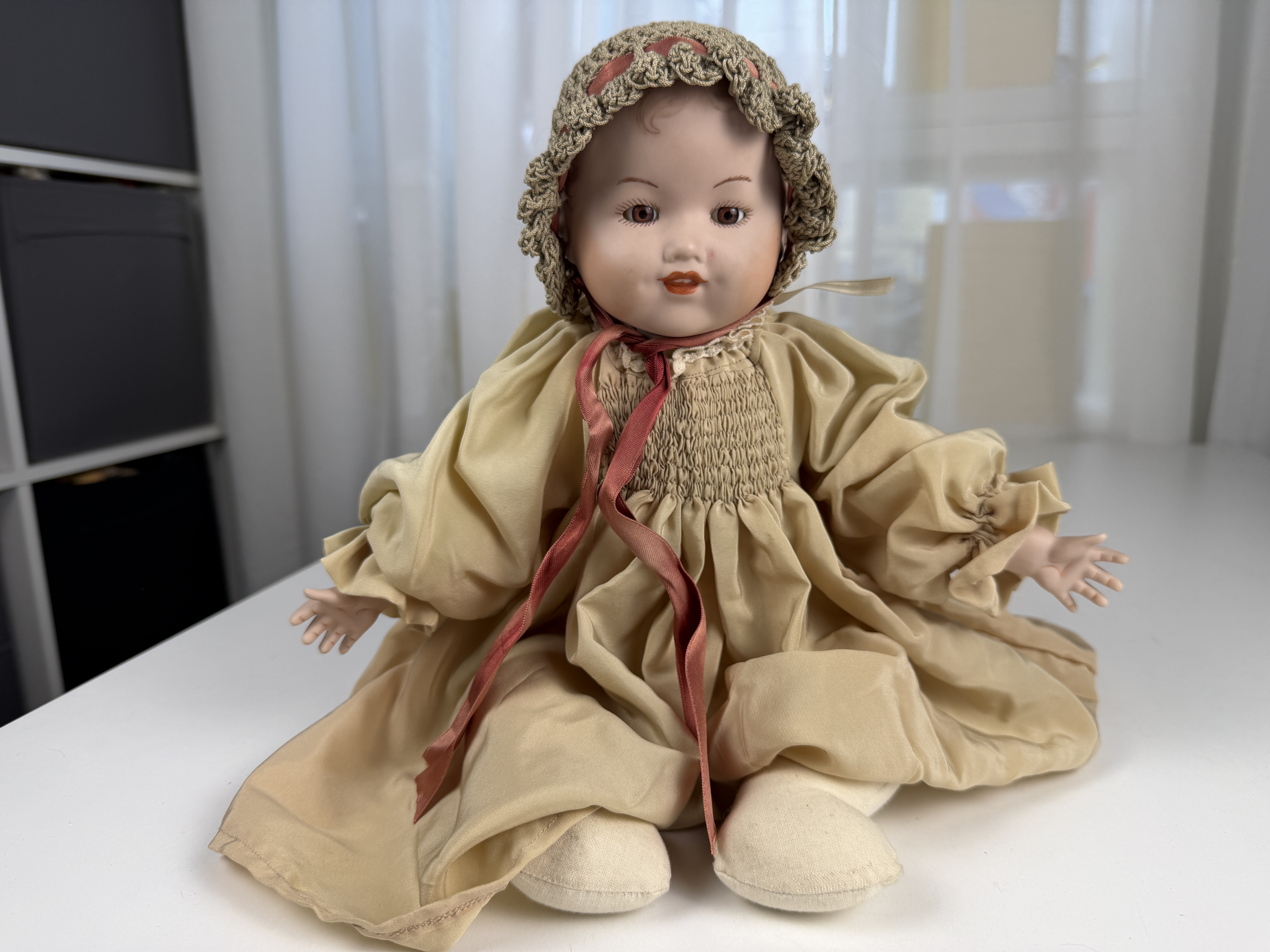 Künstlerpuppe Porzellankopfpuppe 38 cm Top Zustand siehe Bilder 