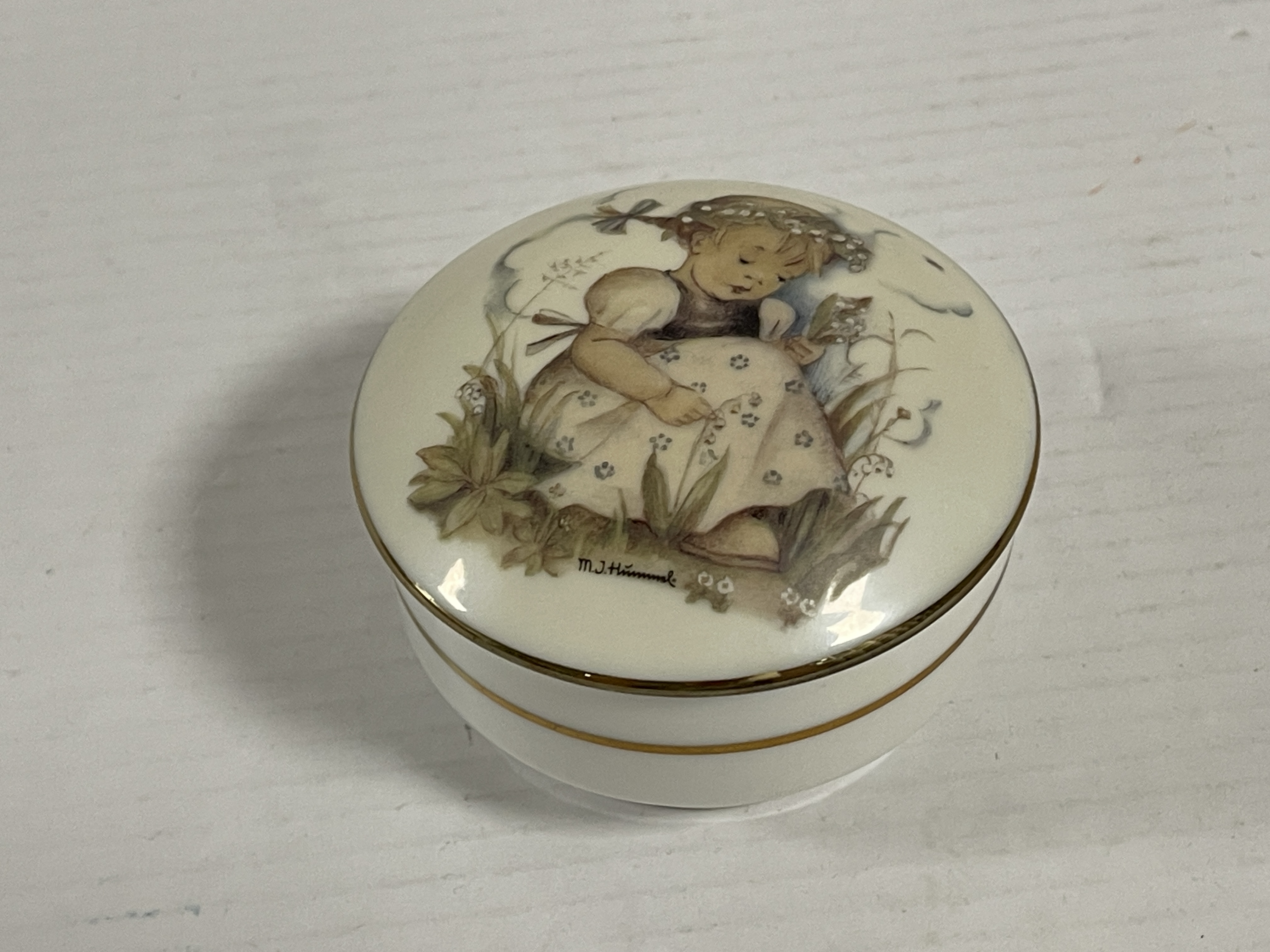 Hummel x Reutter Porzellan Deckeldose 10 cm. 1 Wahl - Top Zustand