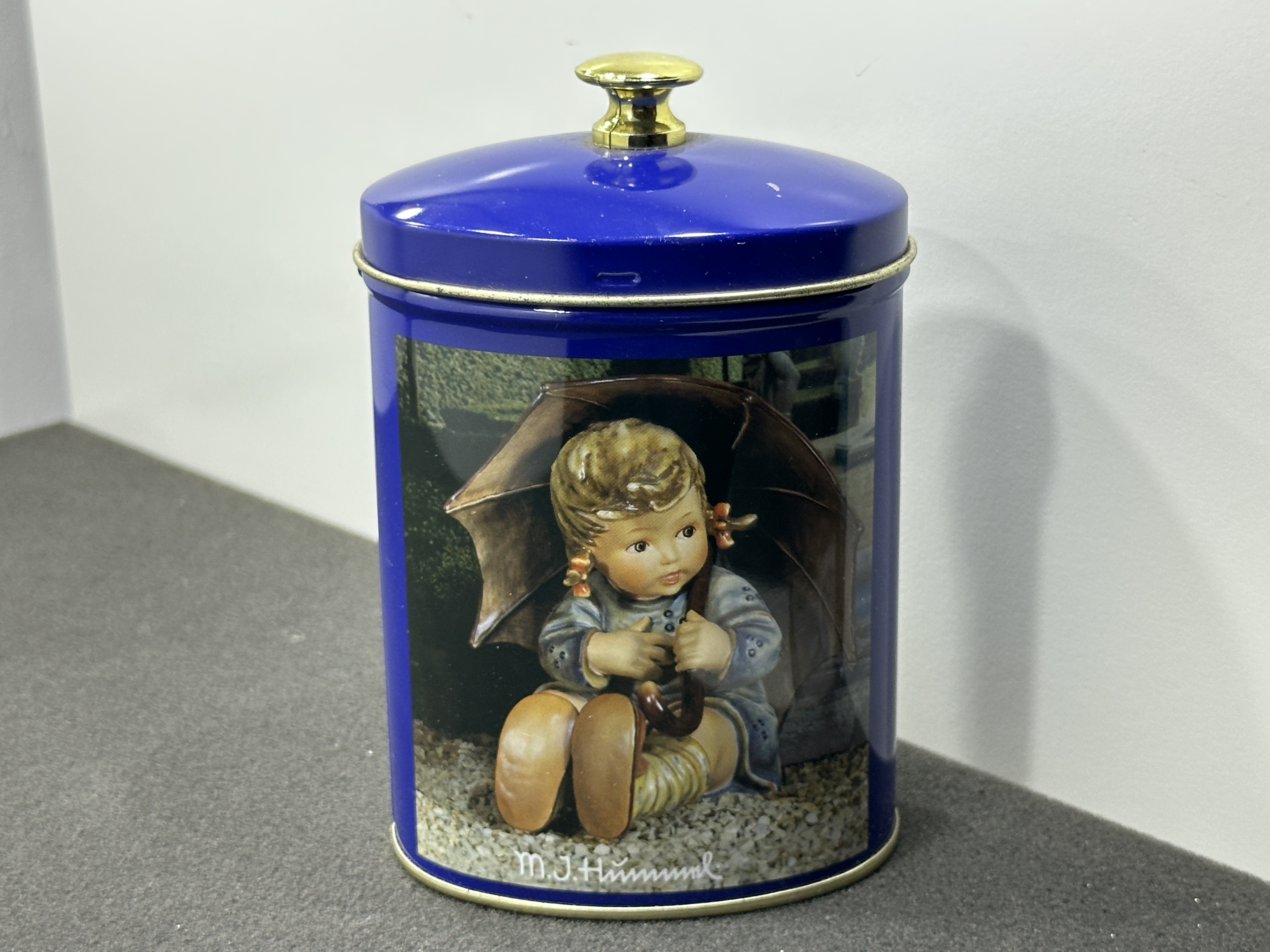 M.I. Hummel Metall Dose 9 x 14,5 cm. 1 Wahl. Top Zustand
