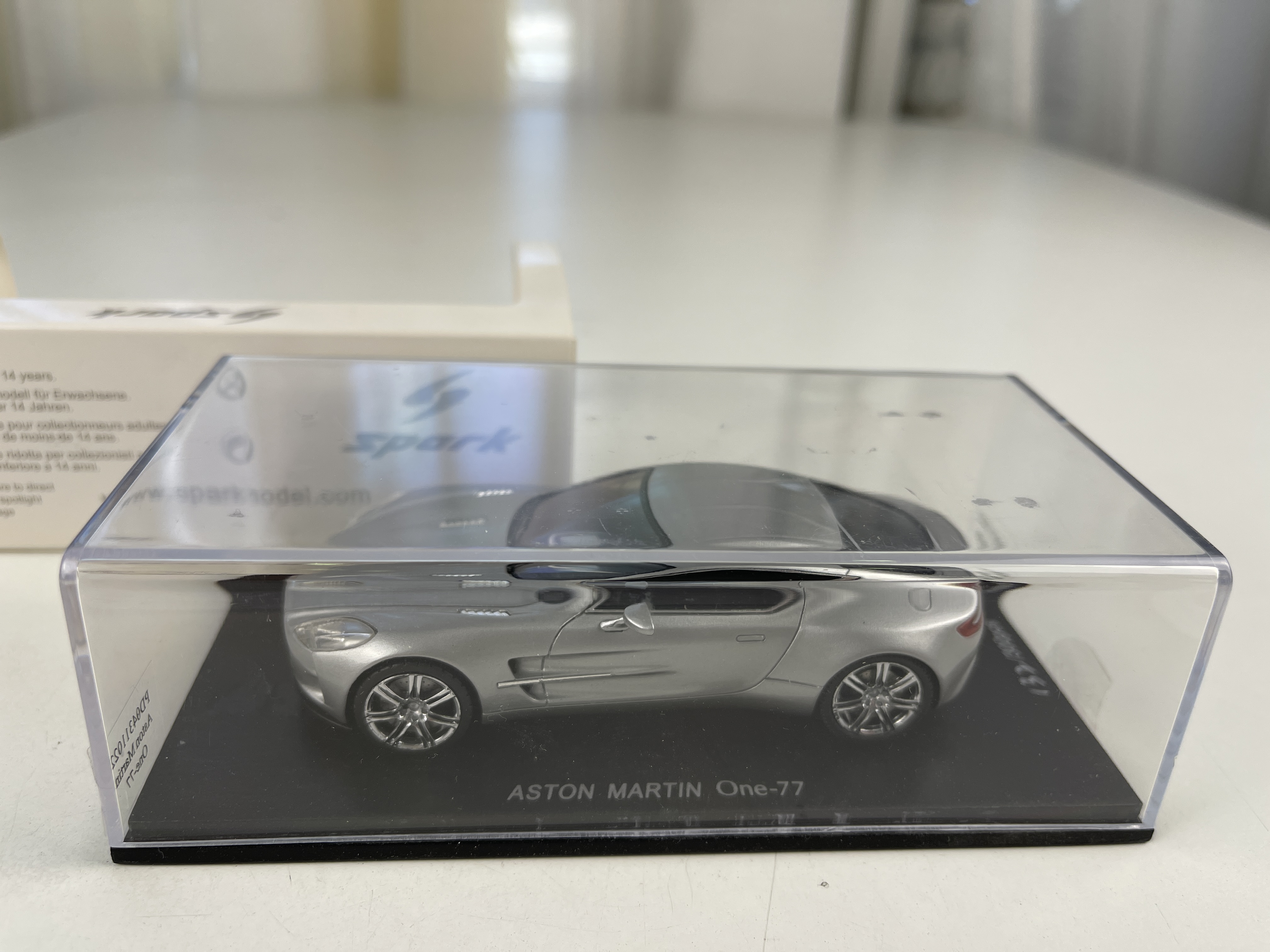 Modellauto Aston Martin one-77 - 1:43 - Guter Zustand 