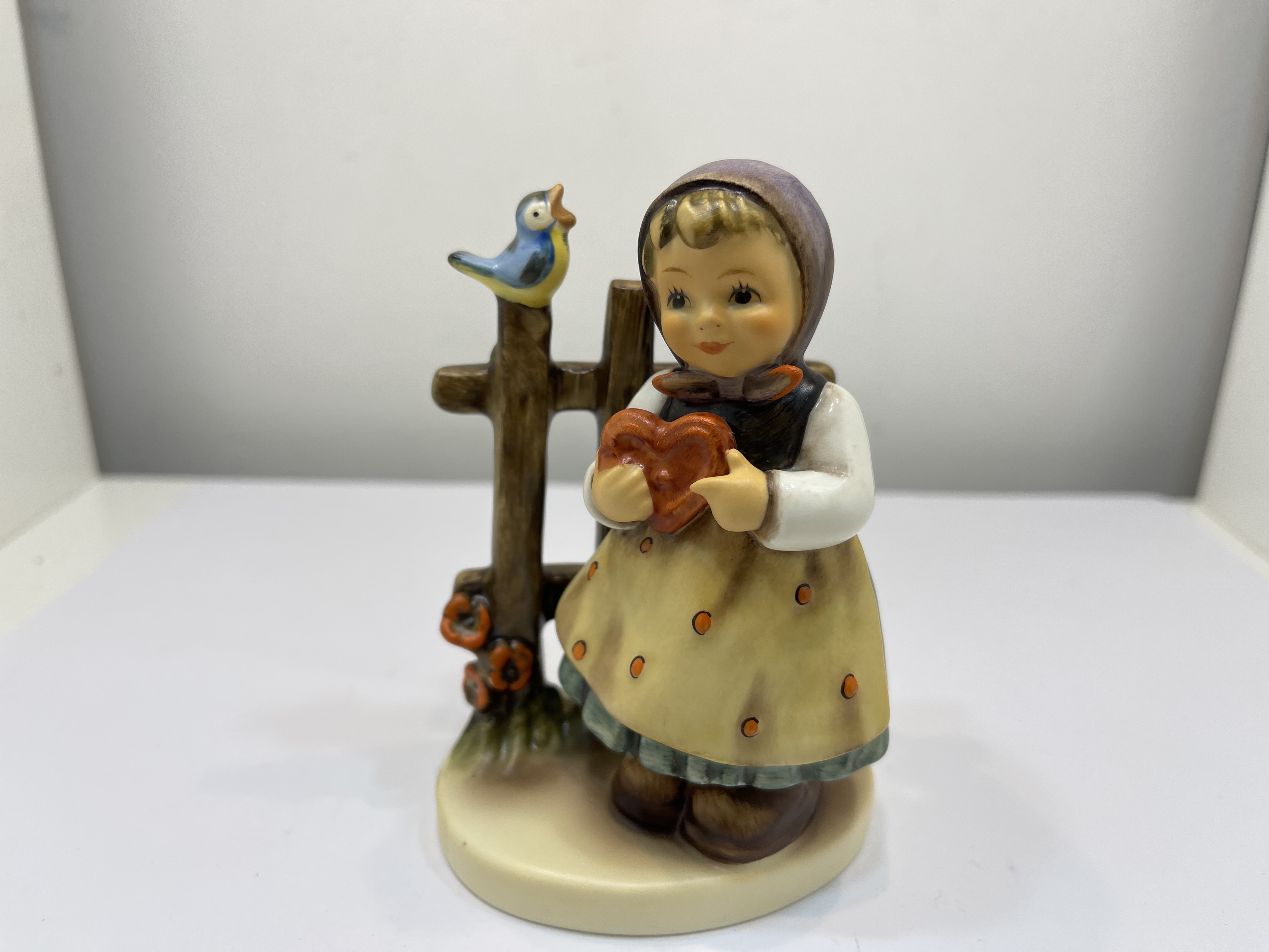 Hummel Figur 352 Ein süßer Gruß 10,5 cm. 1 Wahl. - Top Zustand  