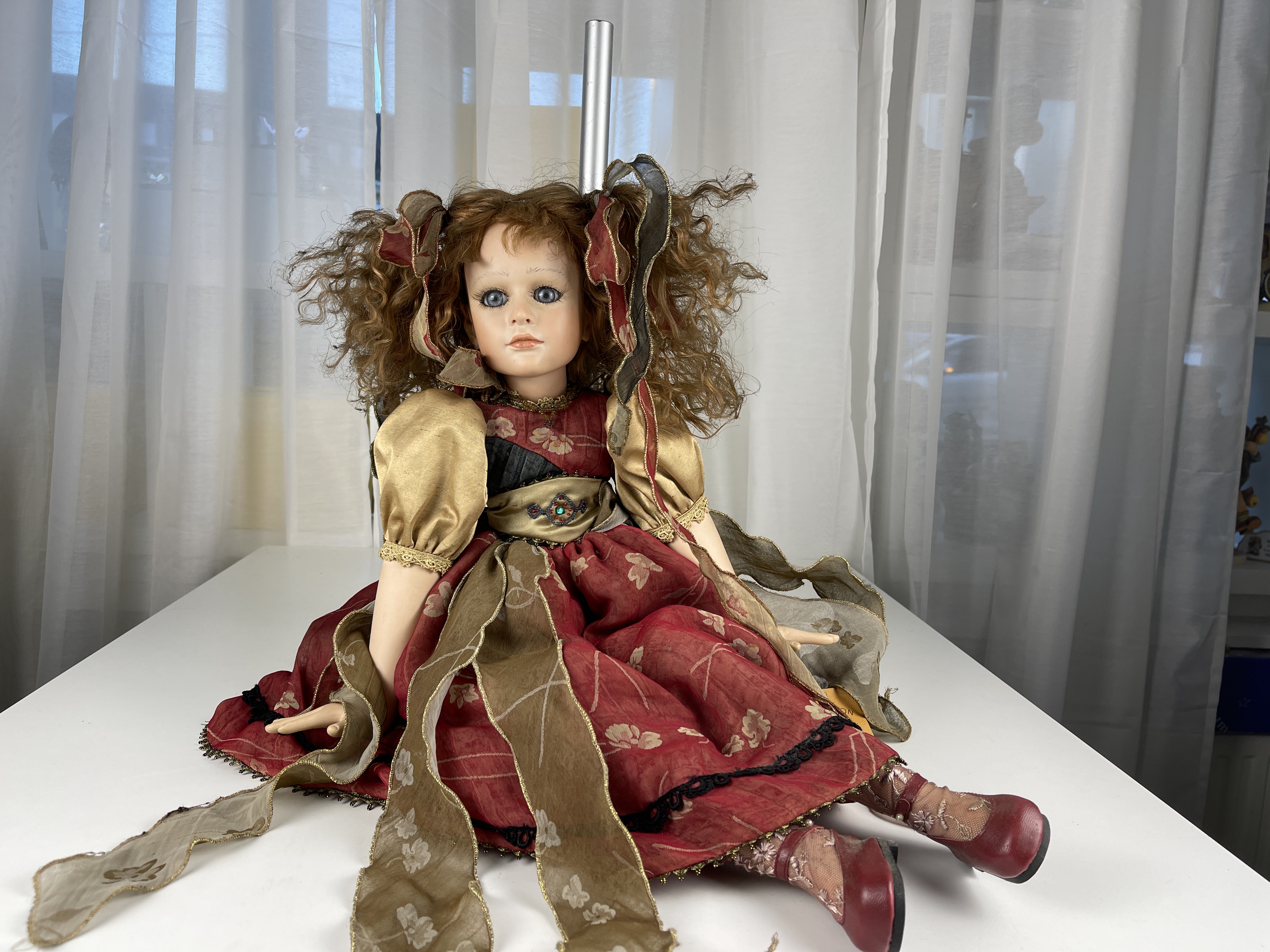 Elin Lindtner Künstler Porzellanpuppe 56 cm. Zustand siehe Fotos 