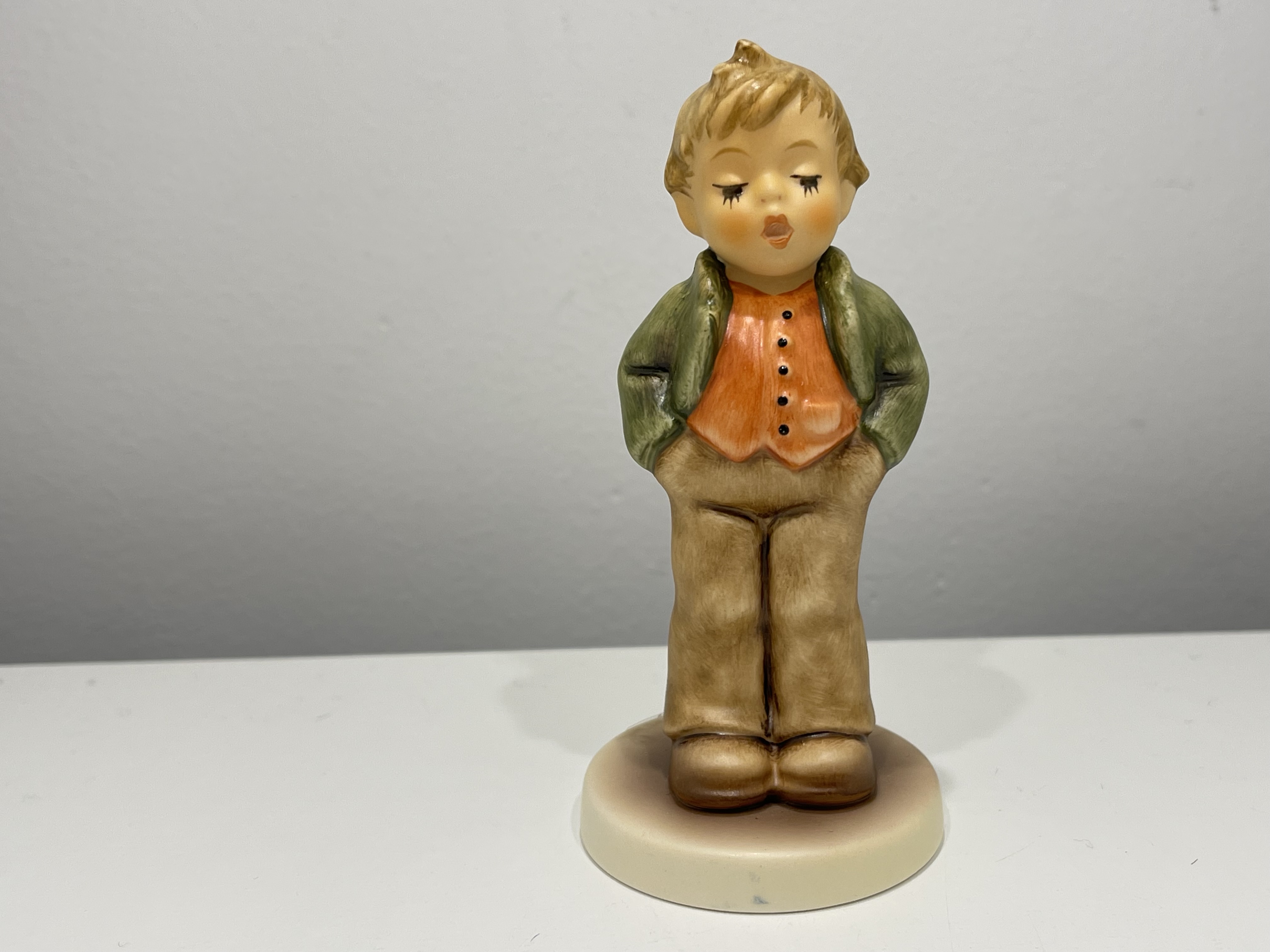 Hummel Figur 848 Erster Tenor 10 cm. 1 Wahl. Top Zustand  