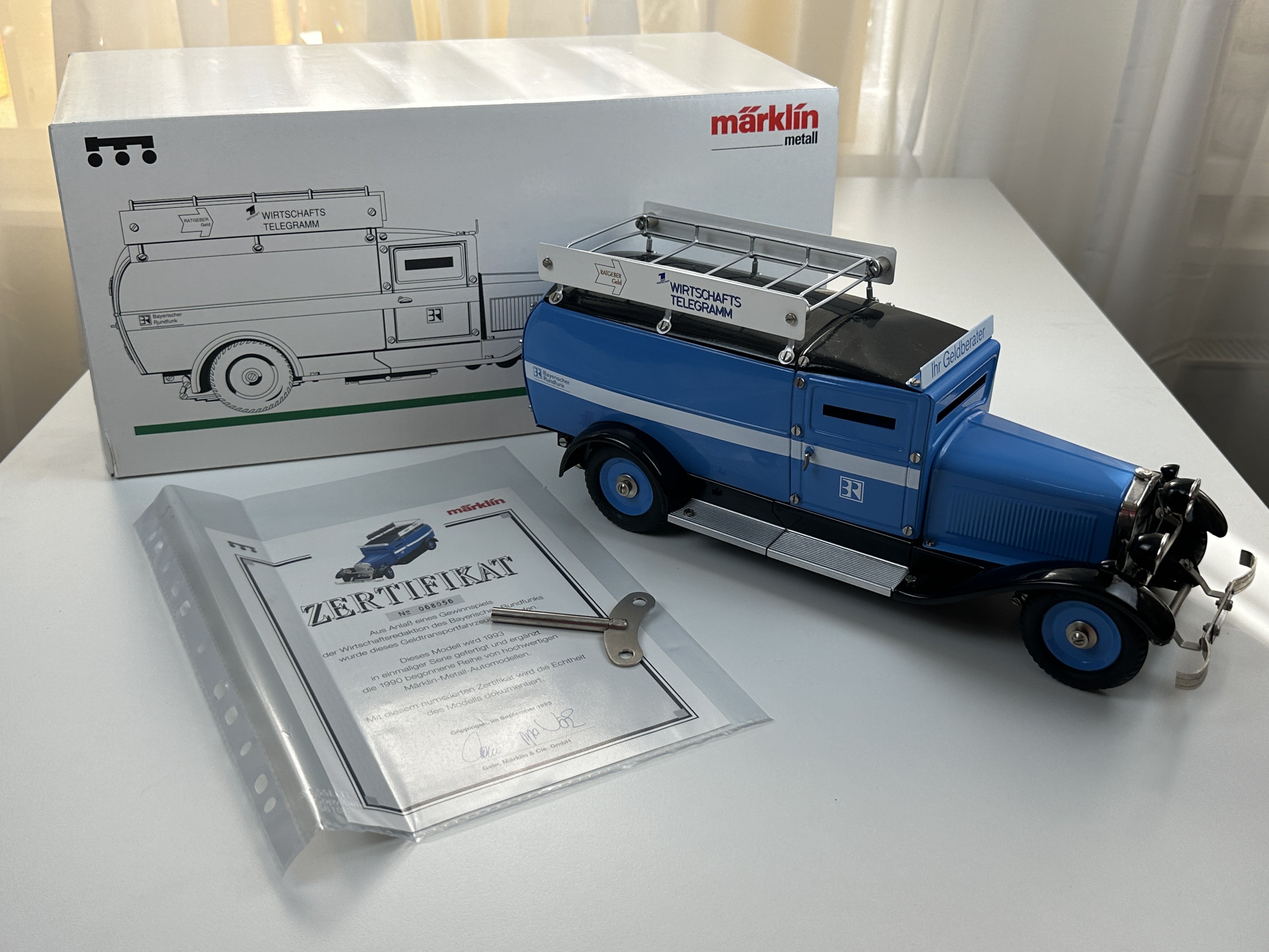 Märklin 1101 Geldtransporter "Bay.Rundfunk" 15,4 x 38,5 x 13 cm. Mit OVP & Zertifikat. Top Zustand