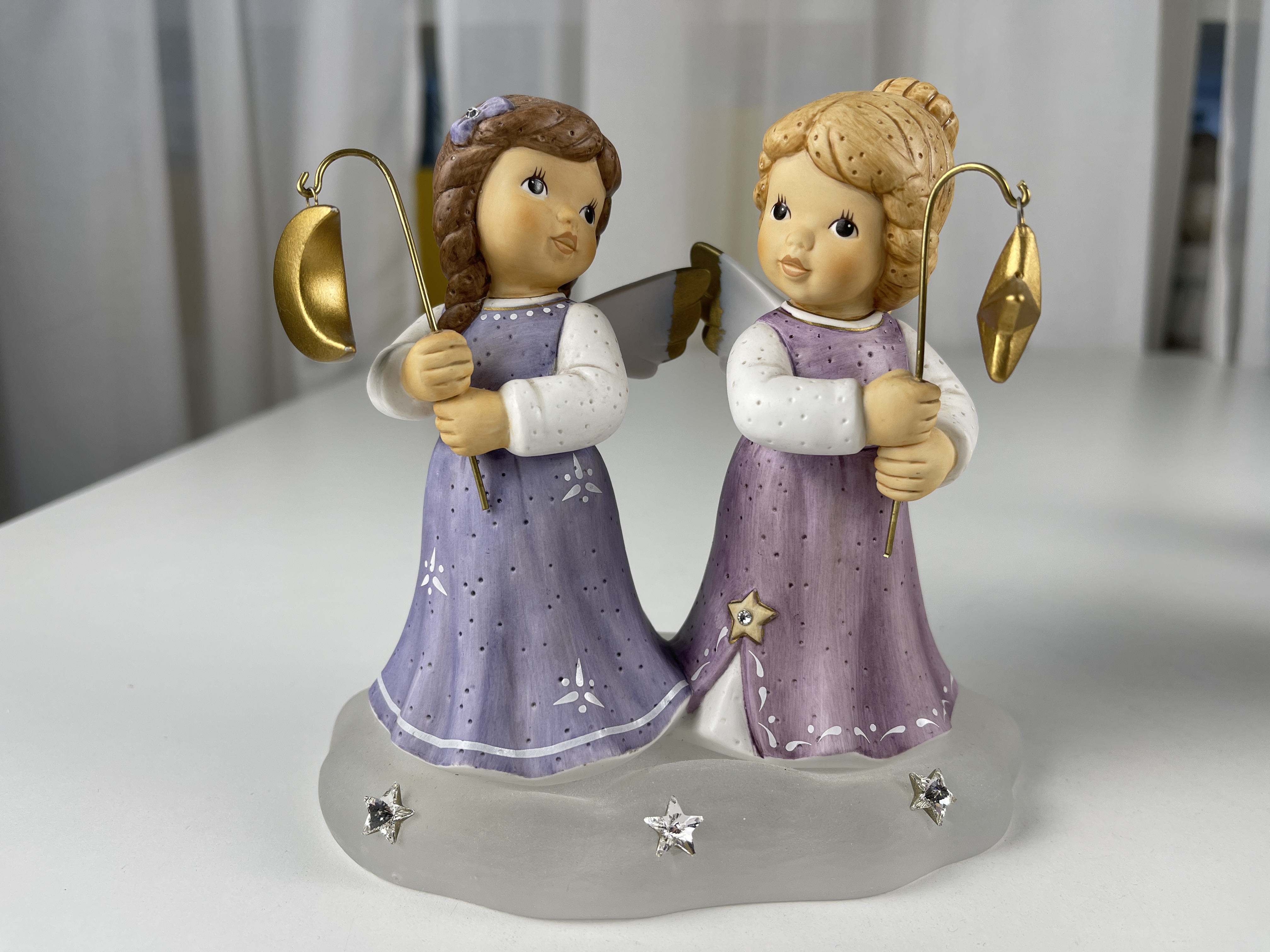 Goebel Figur Nina & Marco 2012 Jahresengel 14 cm. 1 Wahl. Zustand siehe Fotos  