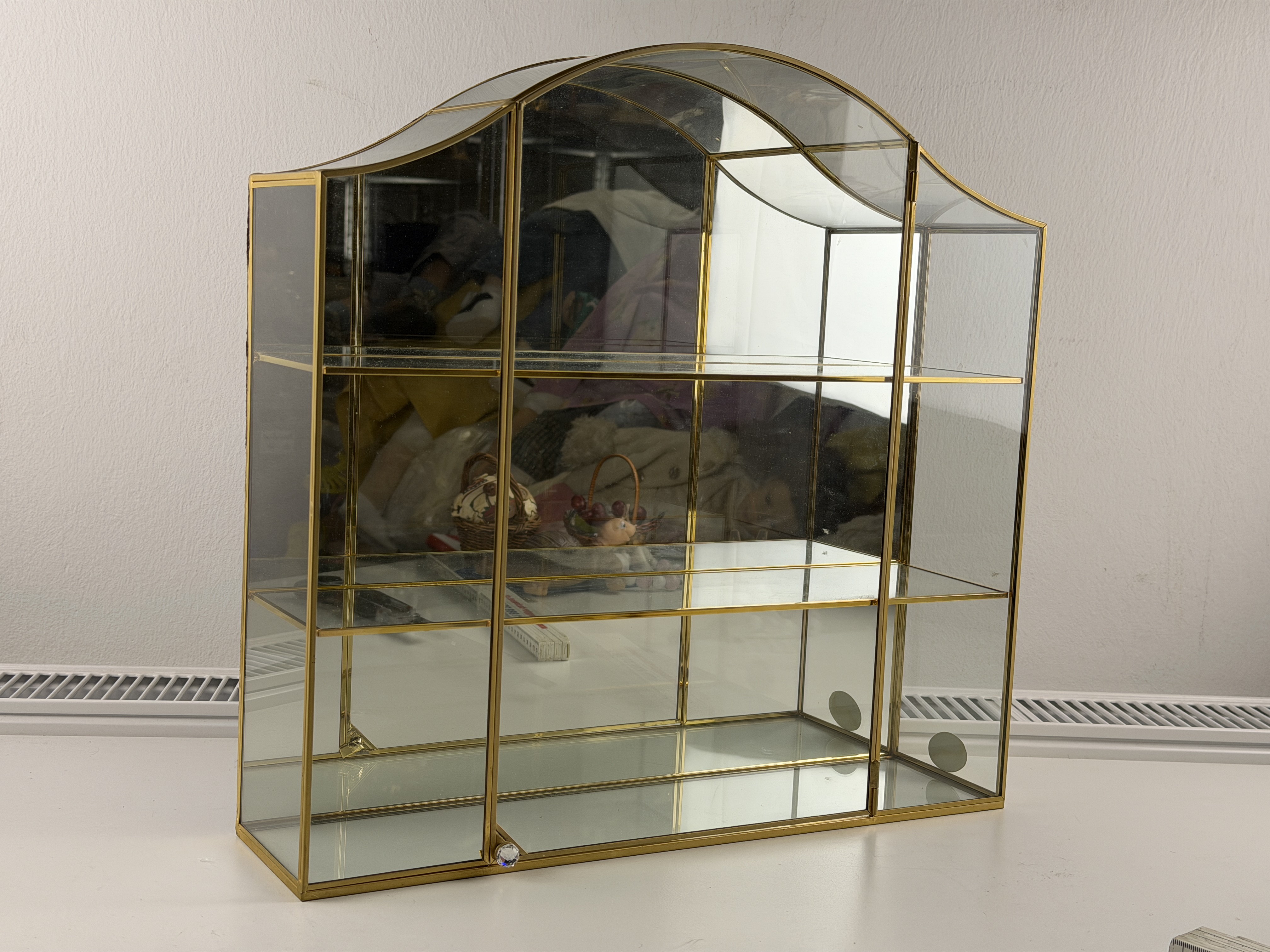 Swarovski Vitrine 42 x 42,5 x 11 cm Gold Top Zustand  