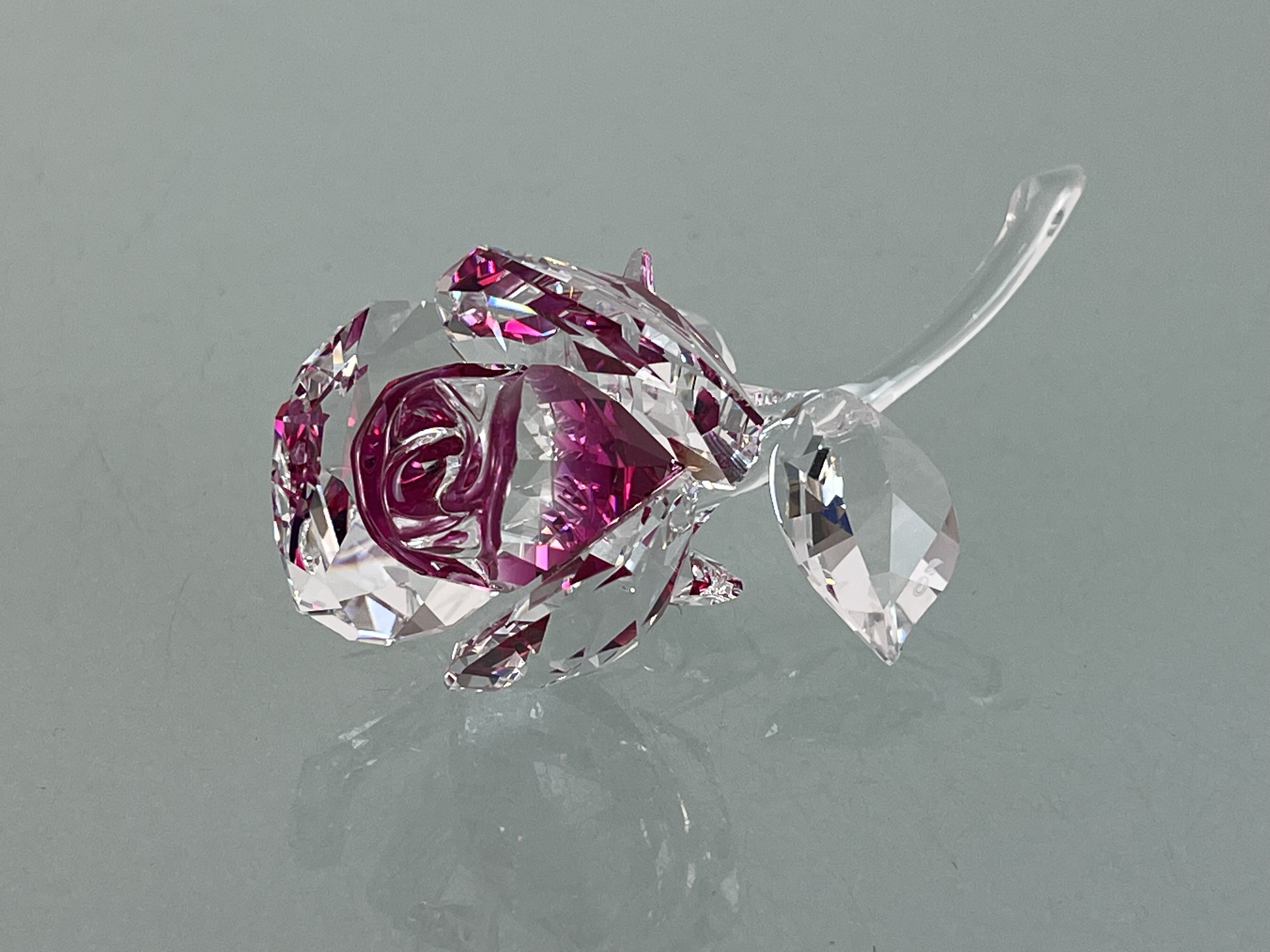 Swarovski Figur 5688517 Blumenträume Blühende Rosa Rose 9 cm. Top Zustand
