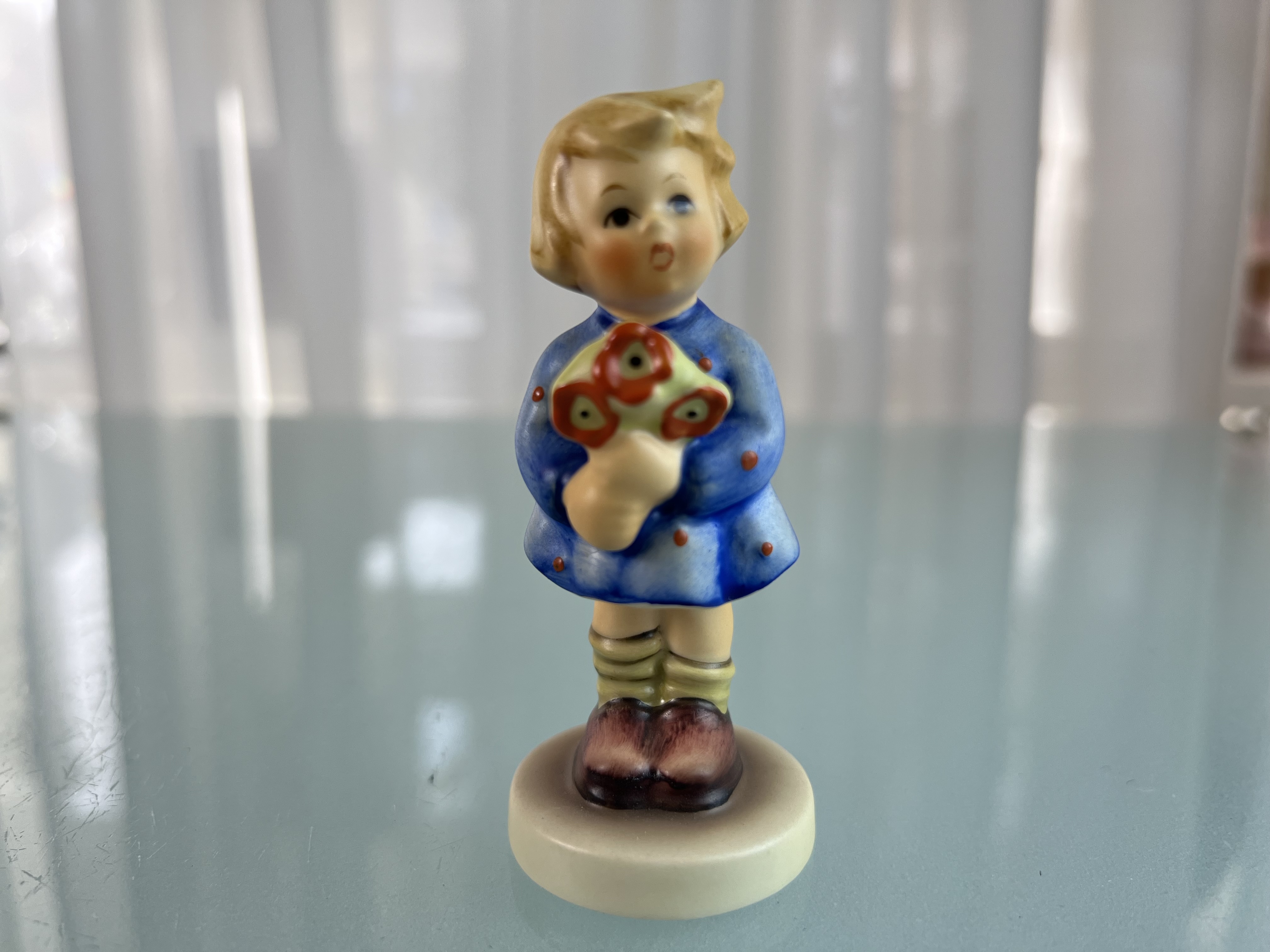 Hummel Figur 239/A Mädchen mit Blumenstrauß 9 cm. 1 Wahl - Top Zustand 